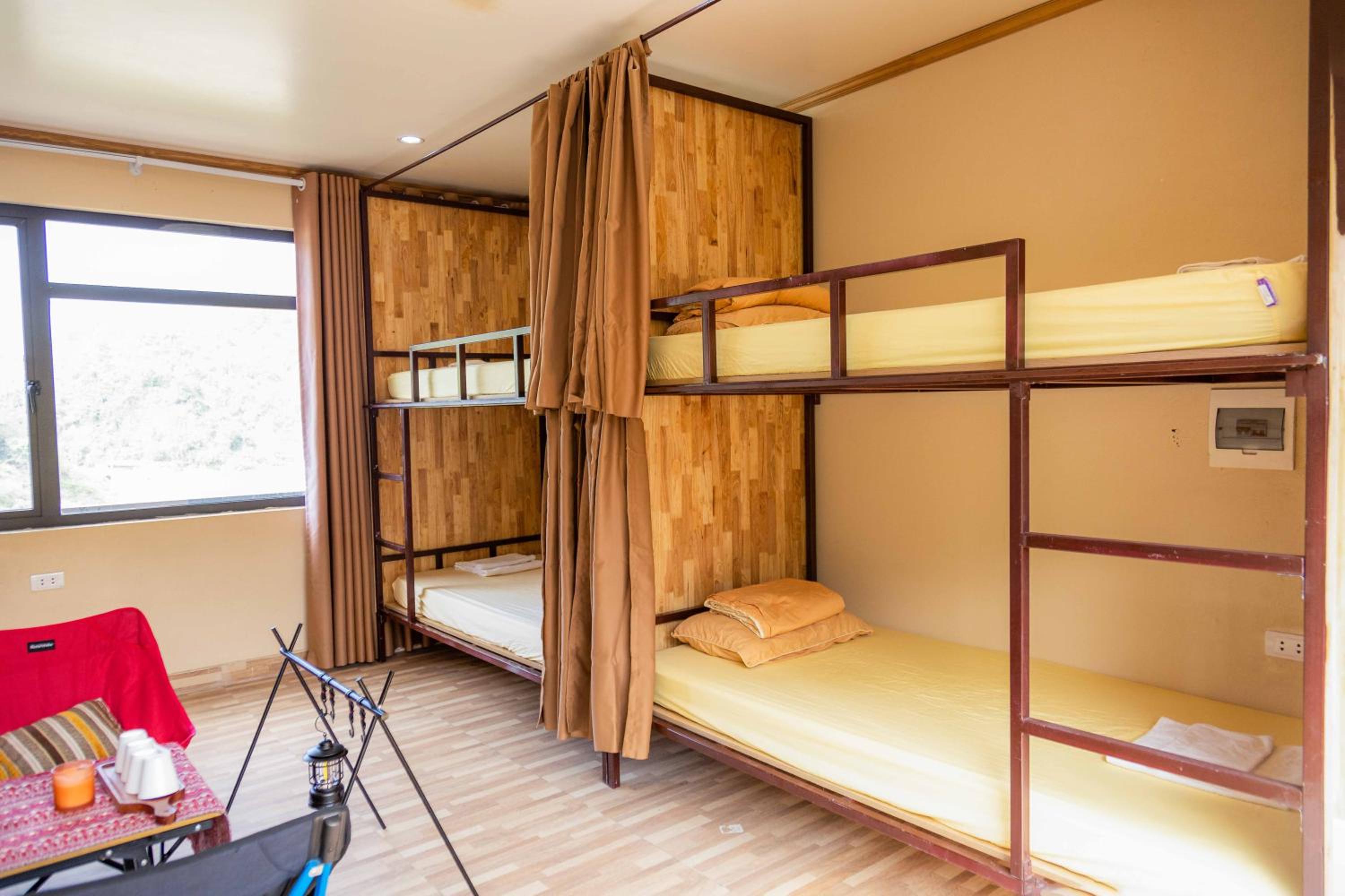 Bed in 6-Bed Female Dormitory Room photo 1