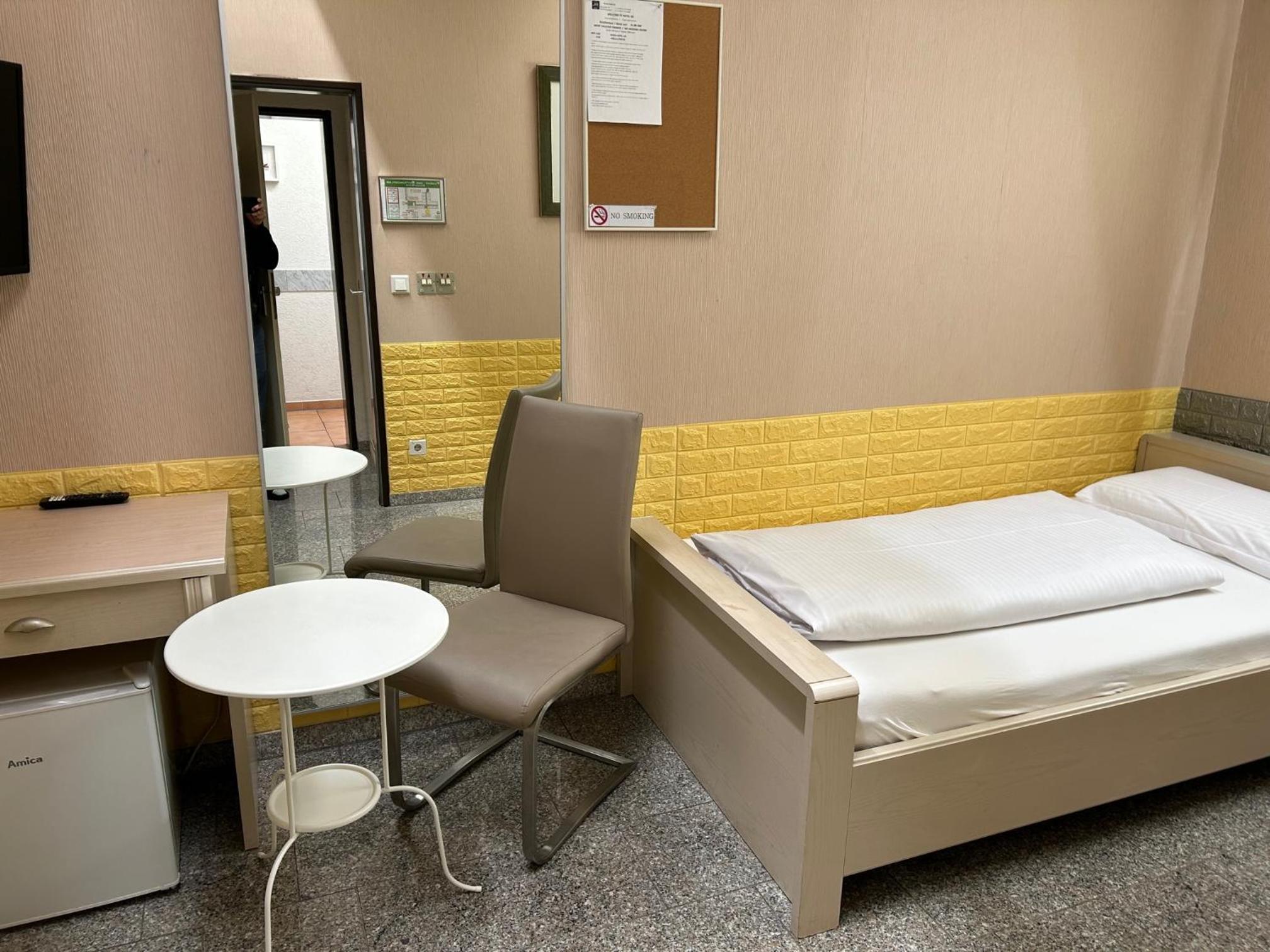 Single Room