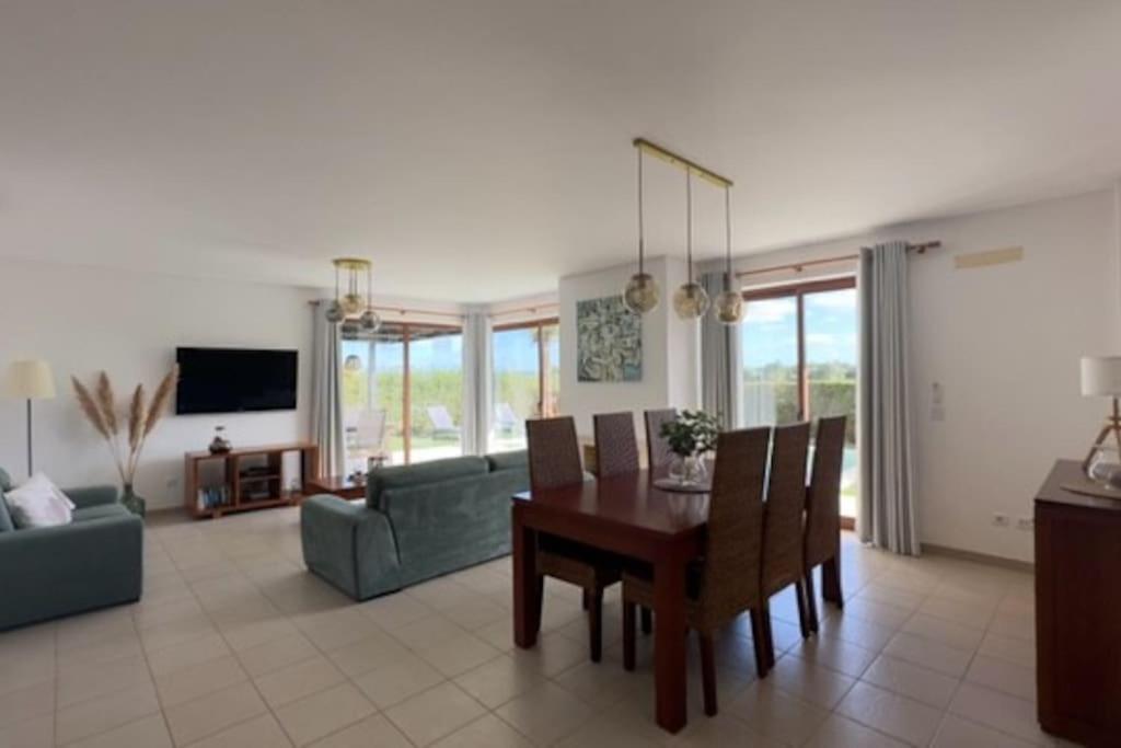 Three-Bedroom Villa photo 1