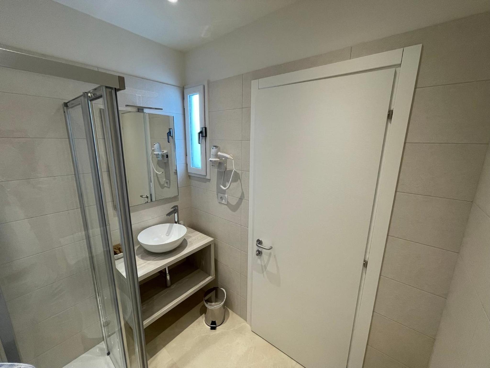 Superior Double Room - Photo 11