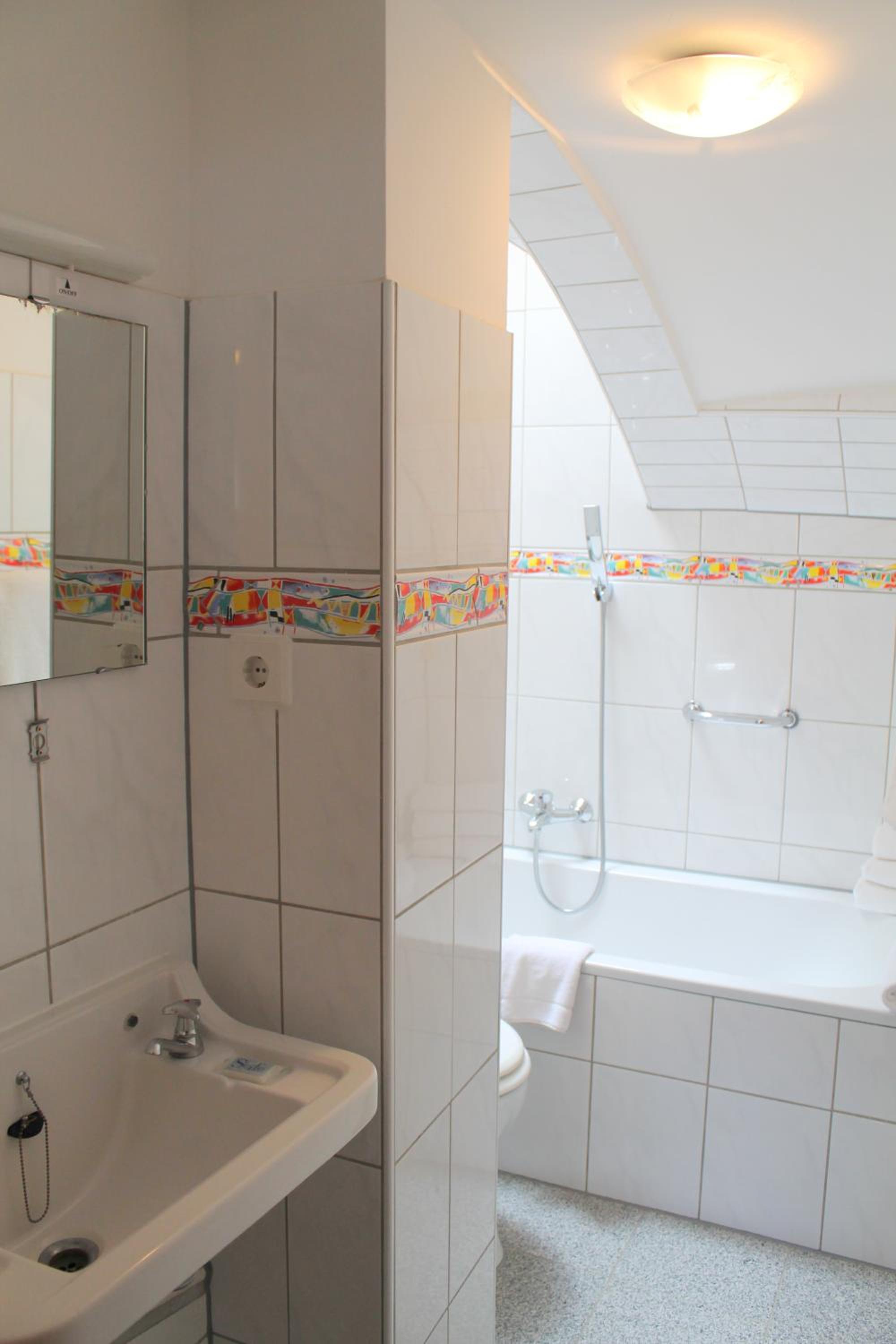 Triple Room - Photo 15