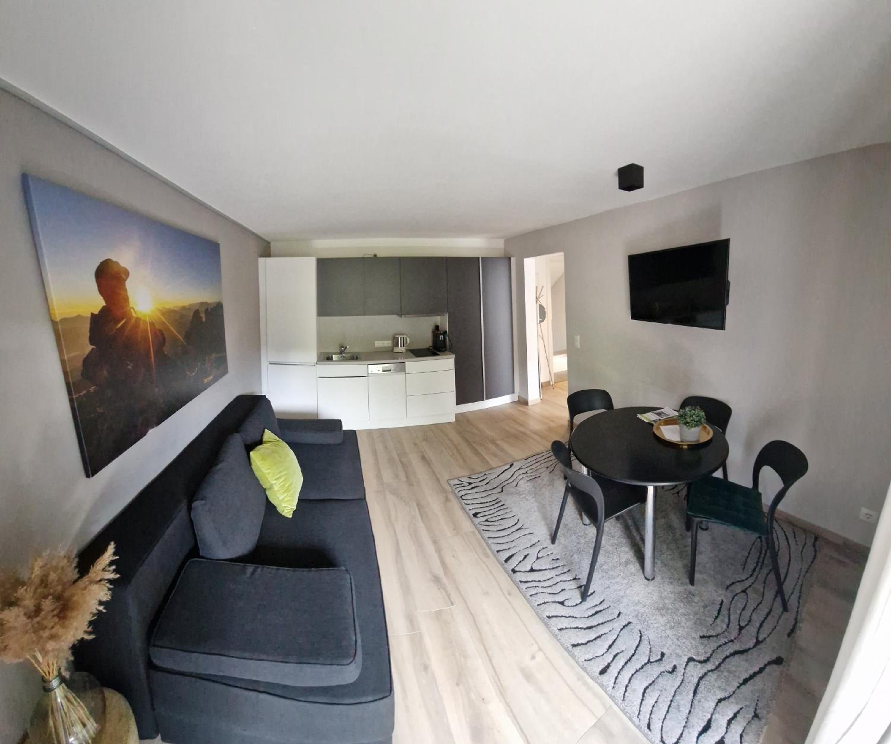 One-Bedroom Apartment photo 2