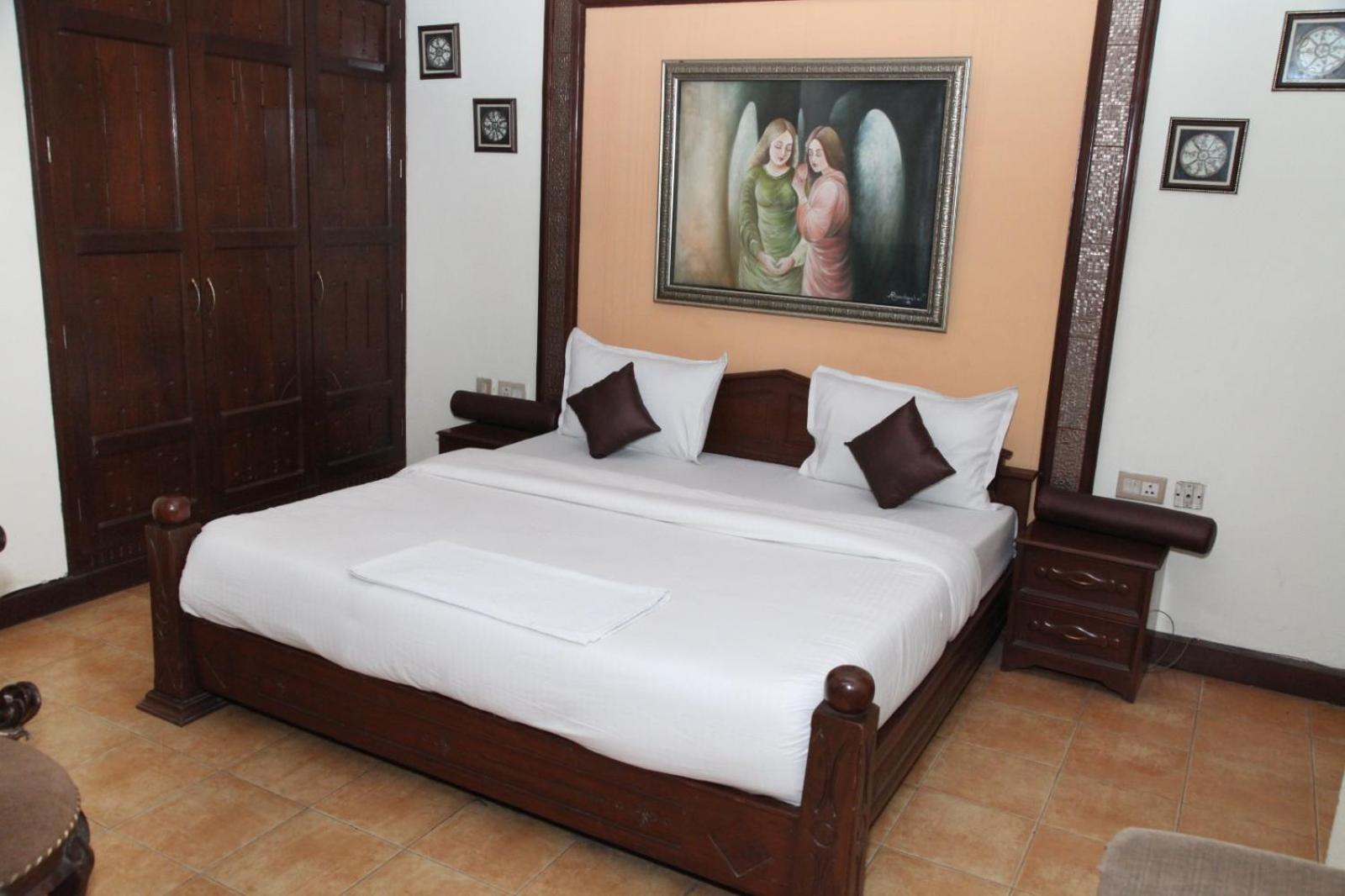 Deluxe Double Room with Shower photo 1