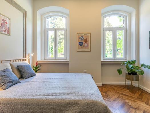 Studio Apartment photo 1