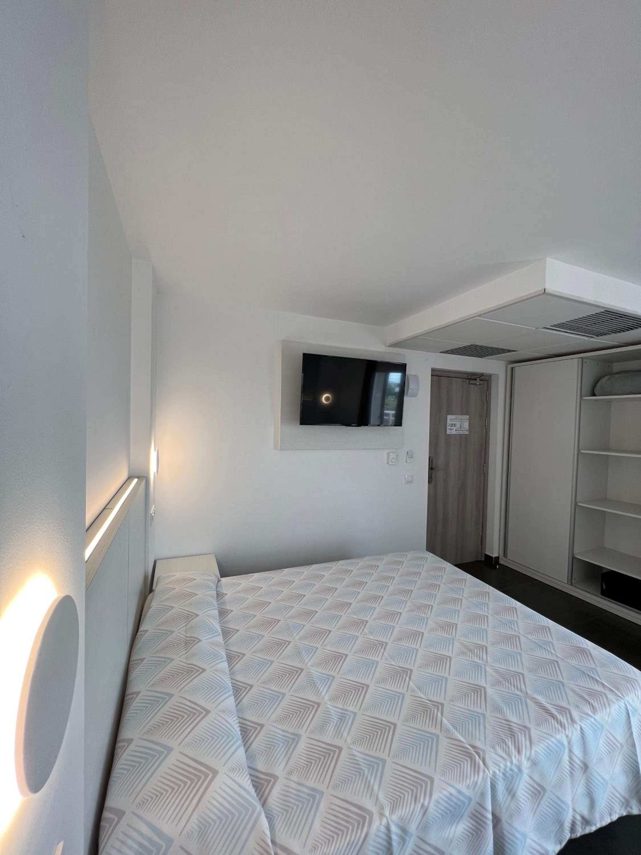 Habitación Doble Estándar (2 adultos)