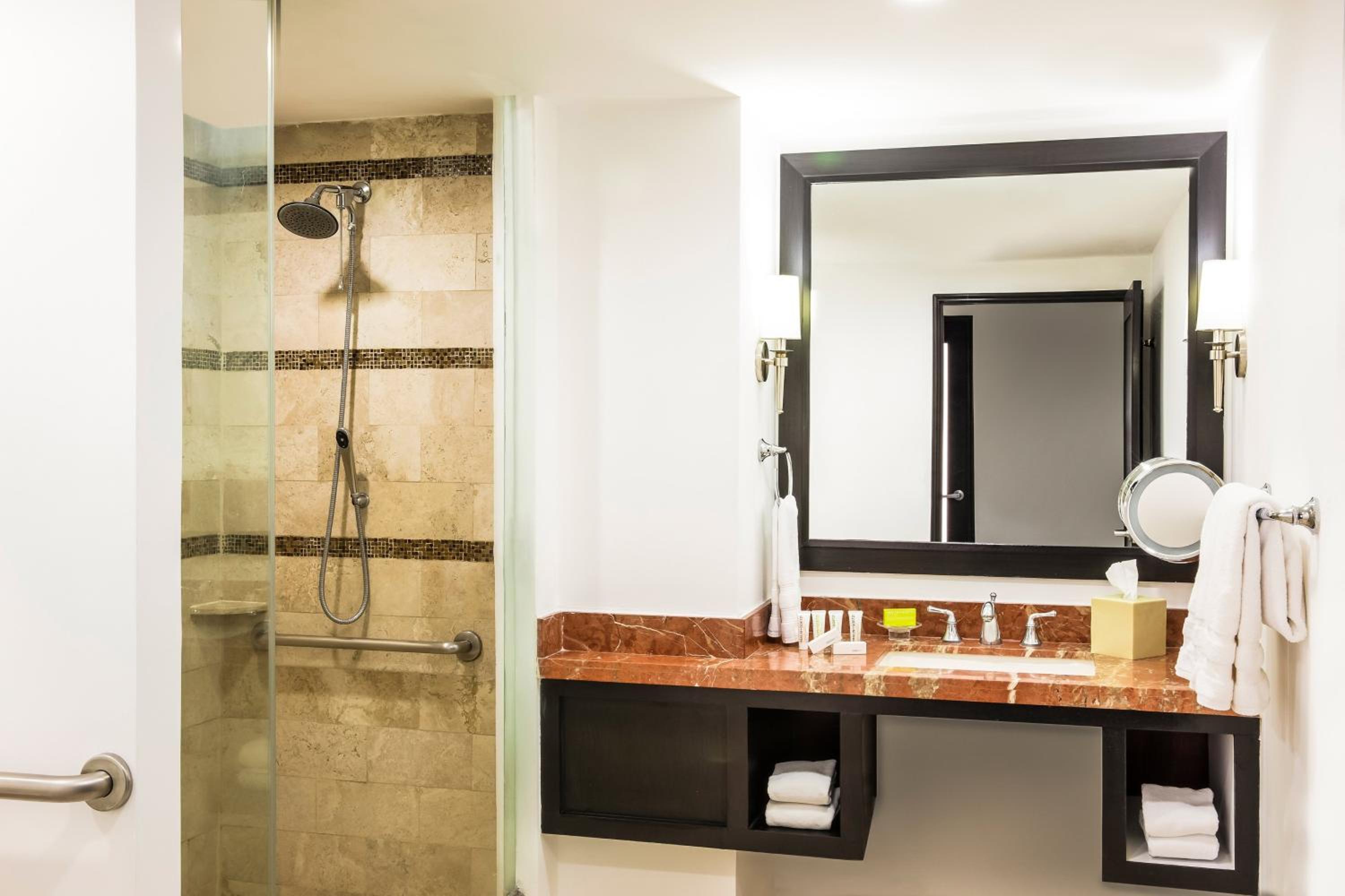 Superior Suite, 1 Bedroom Suite, 2 Double, Sofa bed