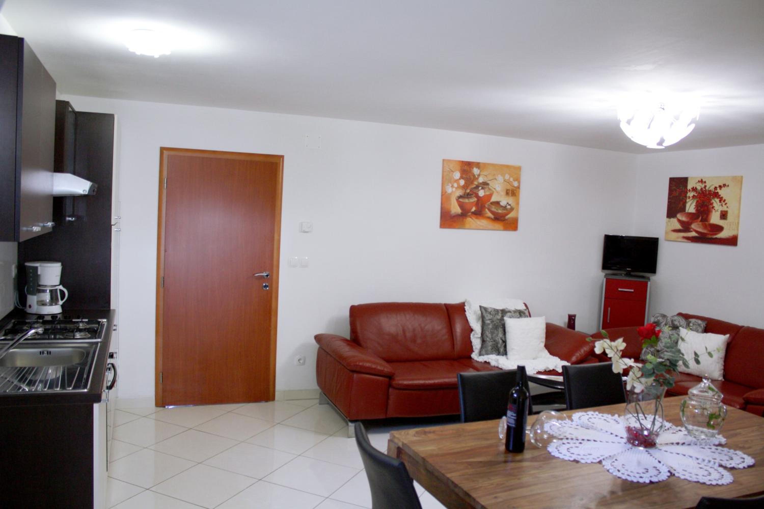 Three-Bedroom Apartment photo 1