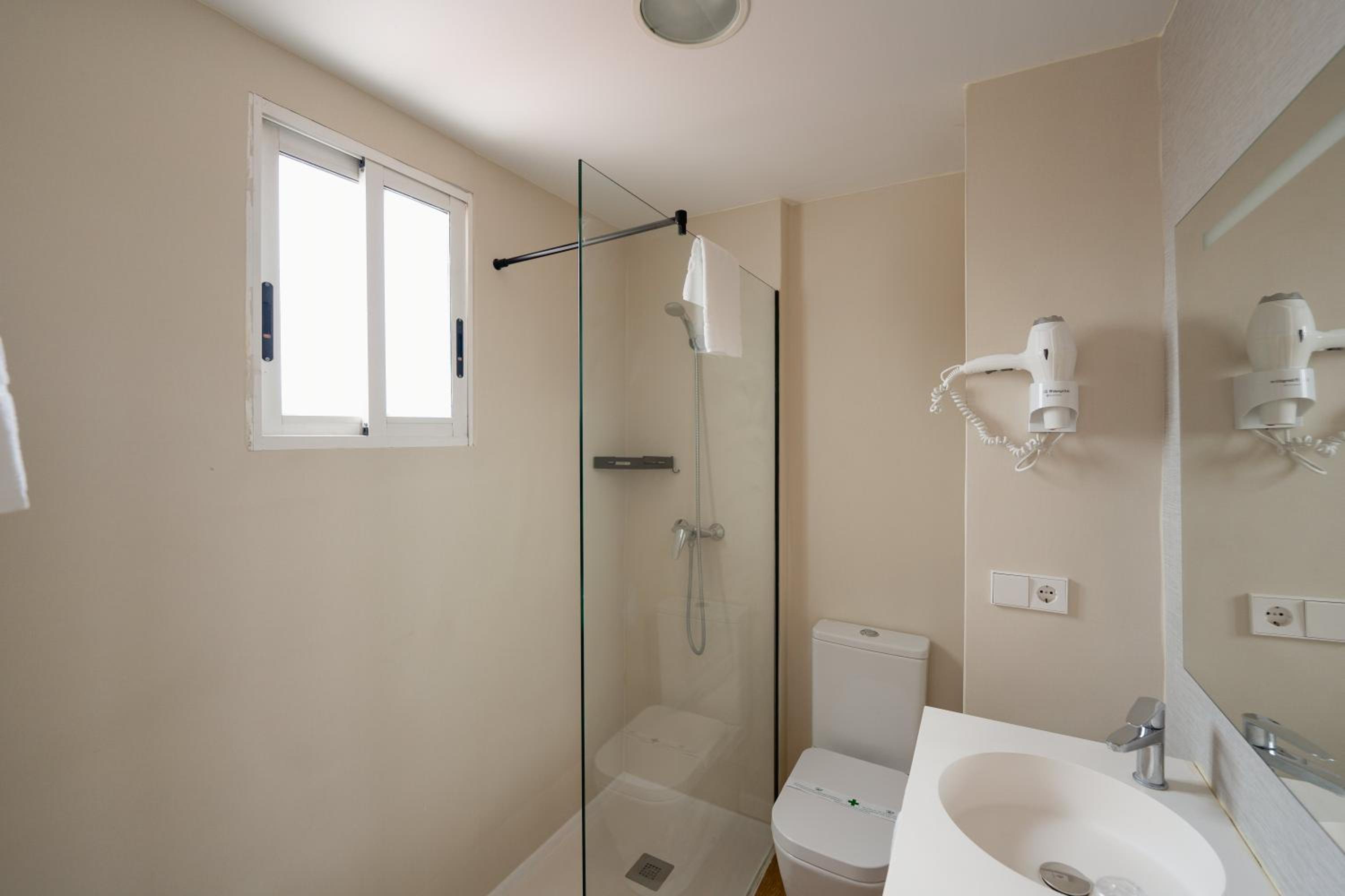Superior Double or Twin Room with Terrace - Photo 2