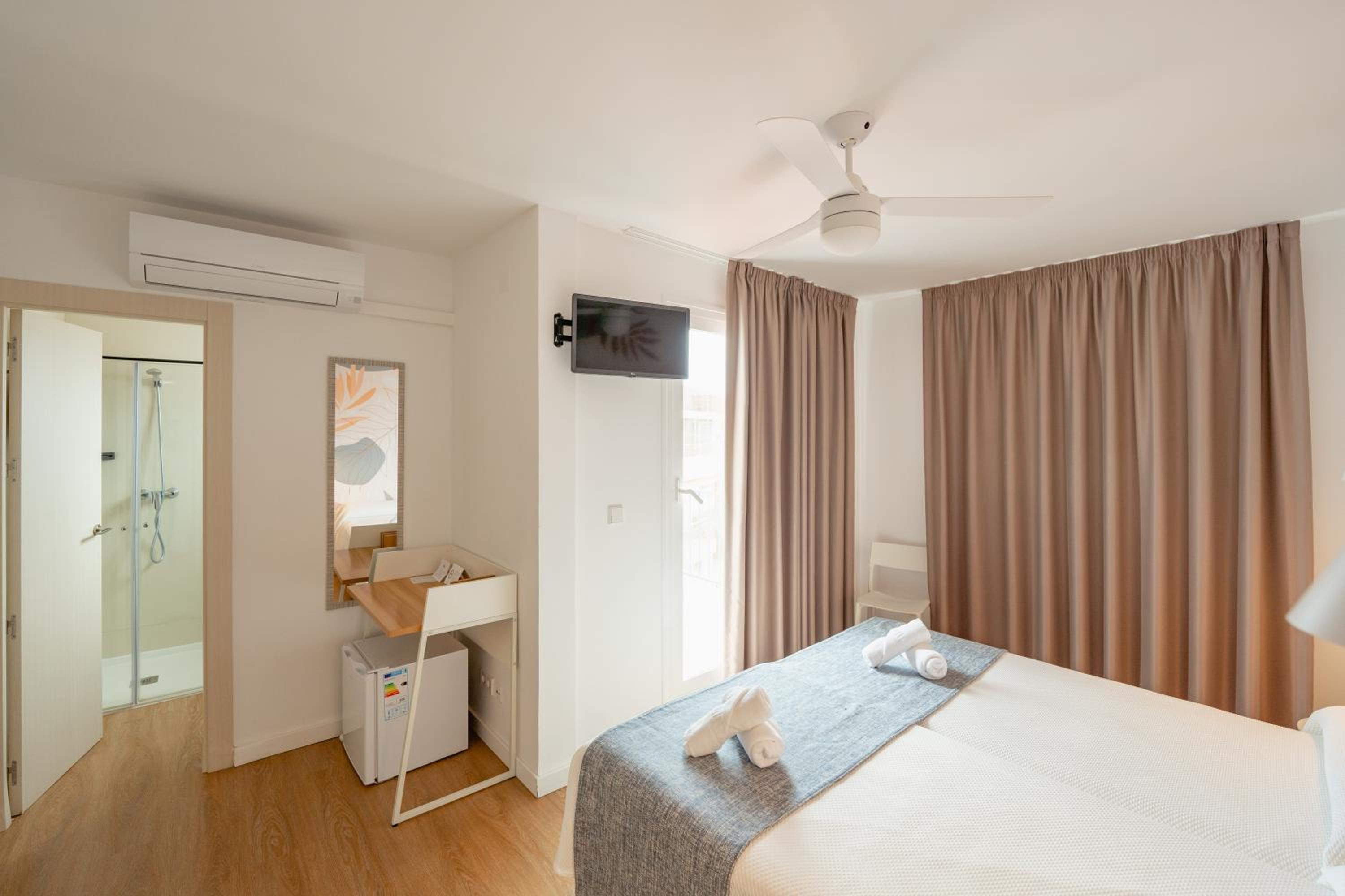 Superior Double or Twin Room with Terrace - Photo 4