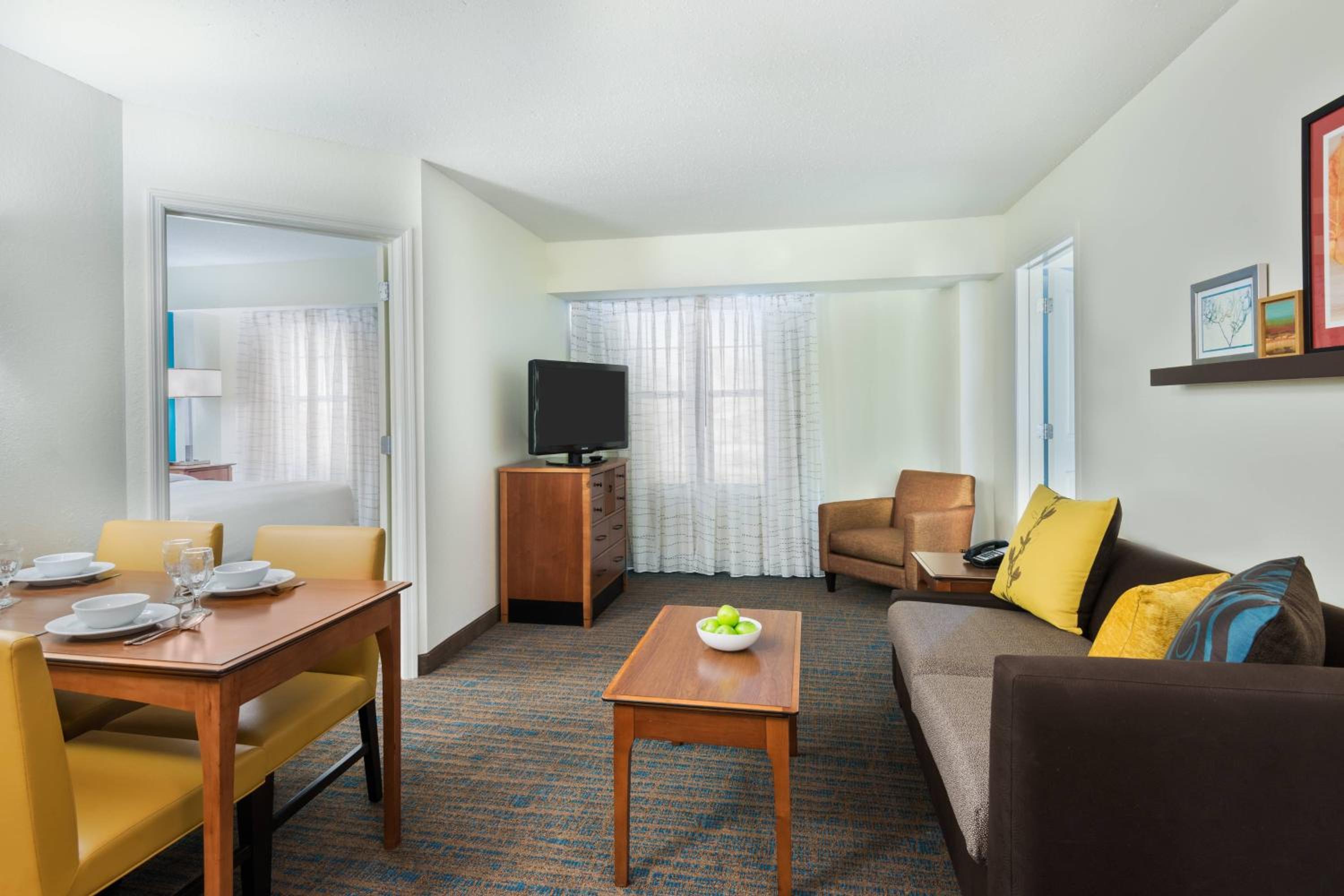 Two-Bedroom King Suite - Photo 5