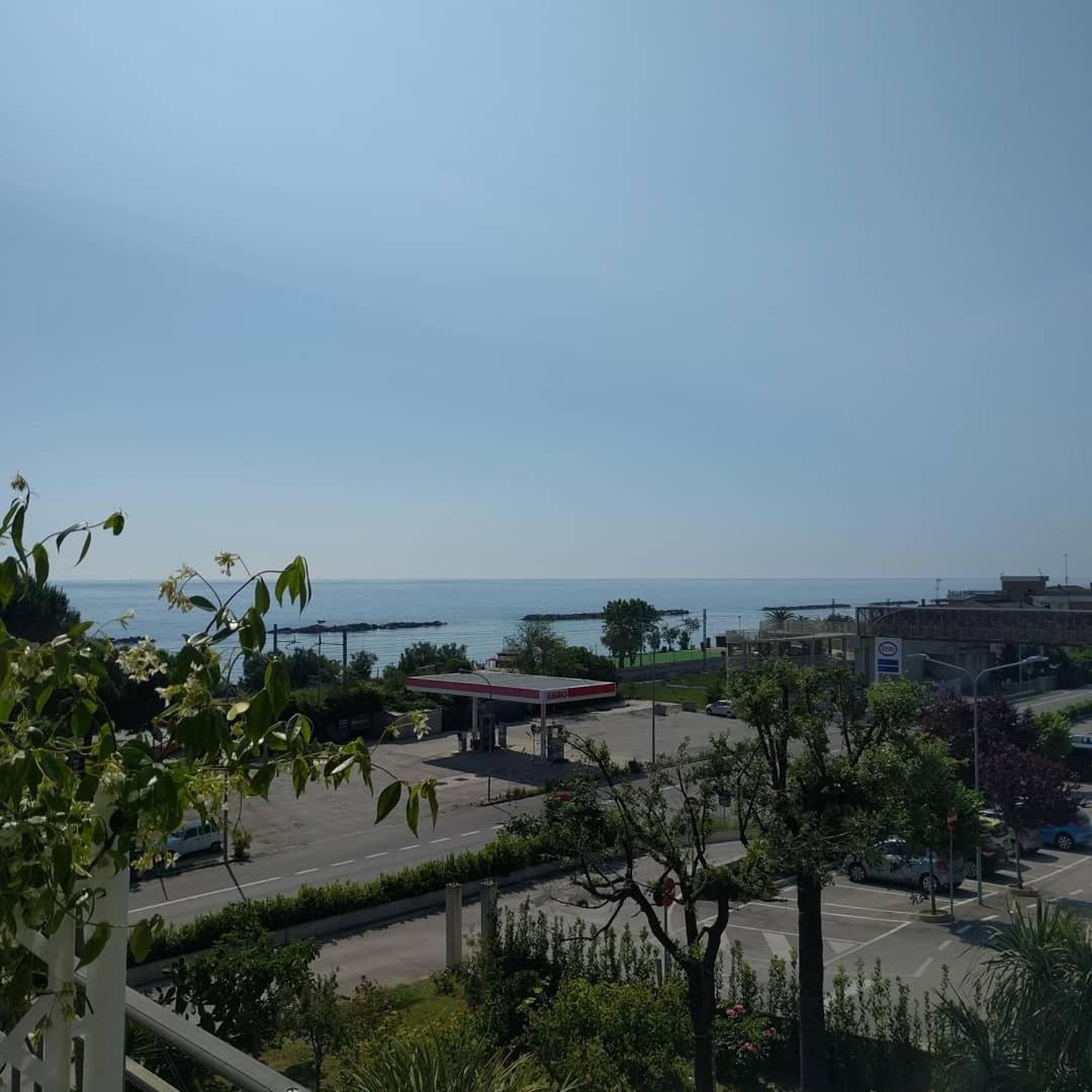 Standard Triple Room with Sea View photo 2