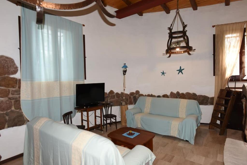 Villa - Beach Front photo 2