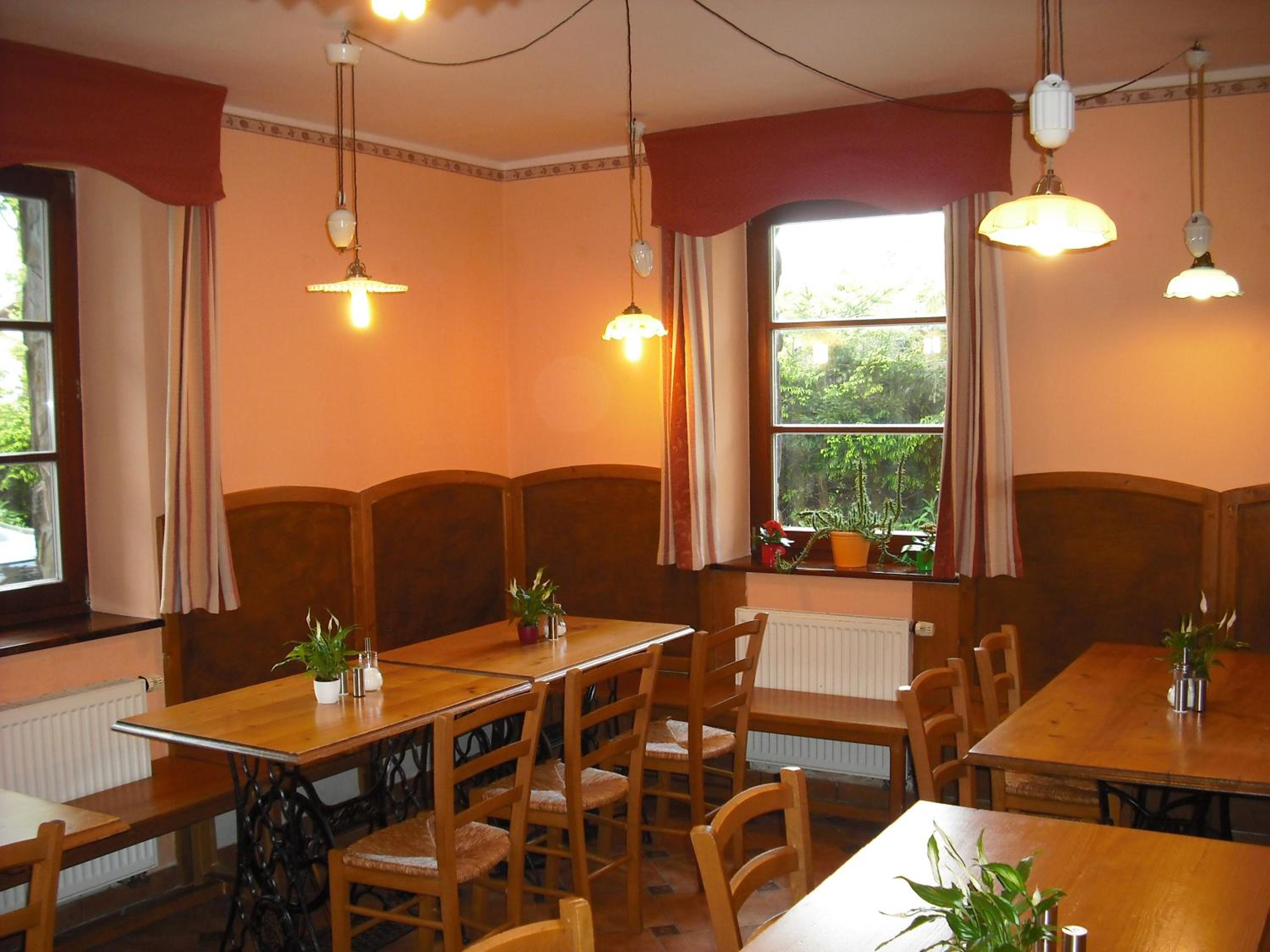 Double Room with Balcony - Photo 12