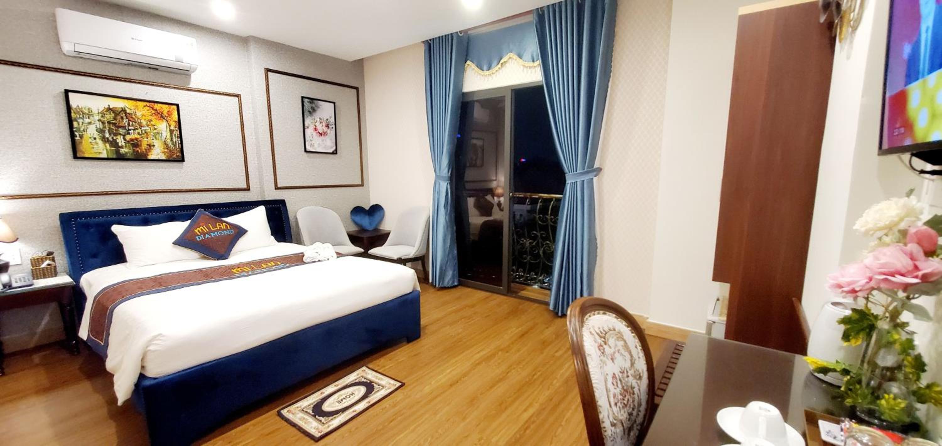 Deluxe Double Room with Balcony photo 3