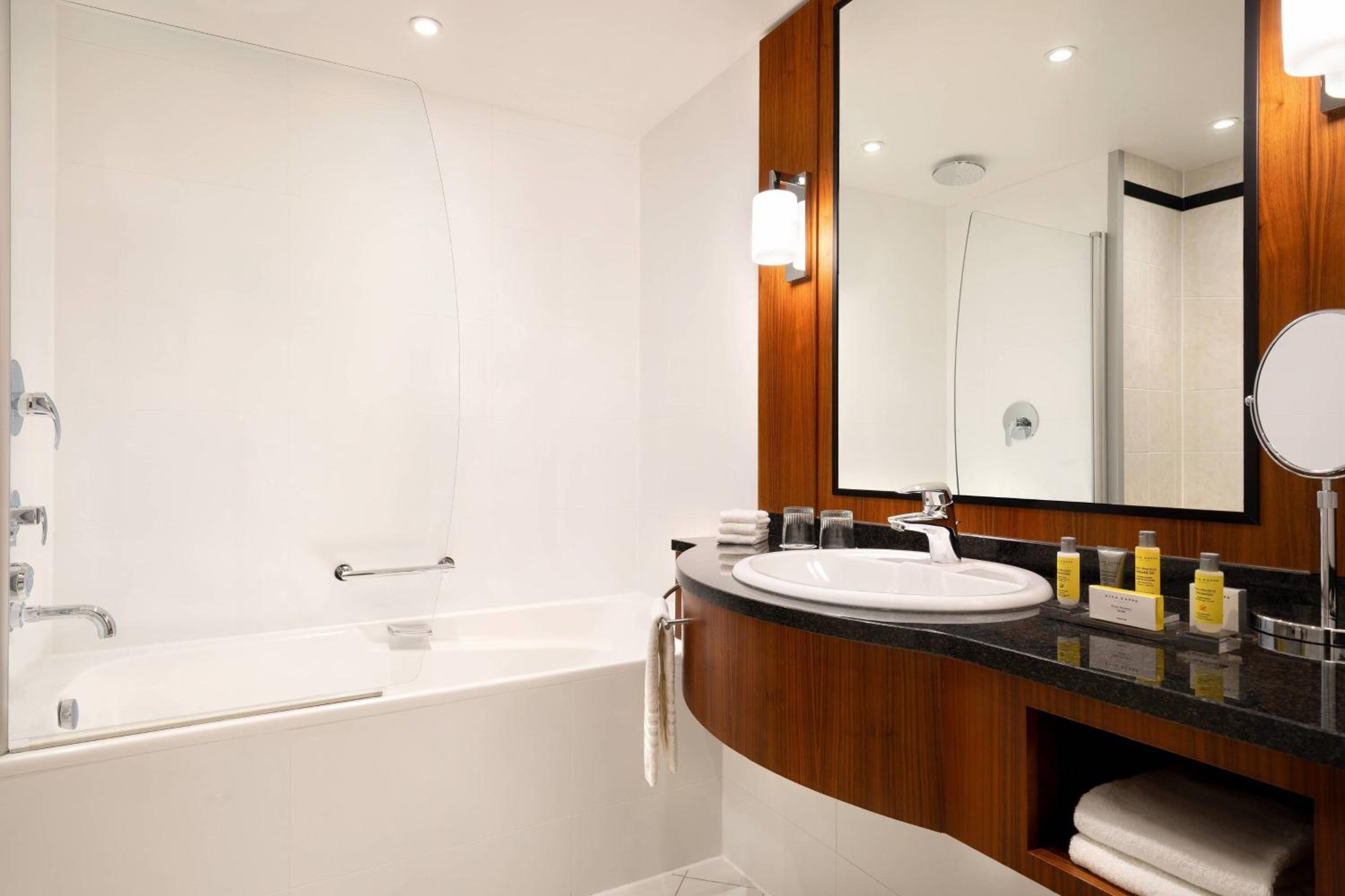 Deluxe Sea View Twin Room