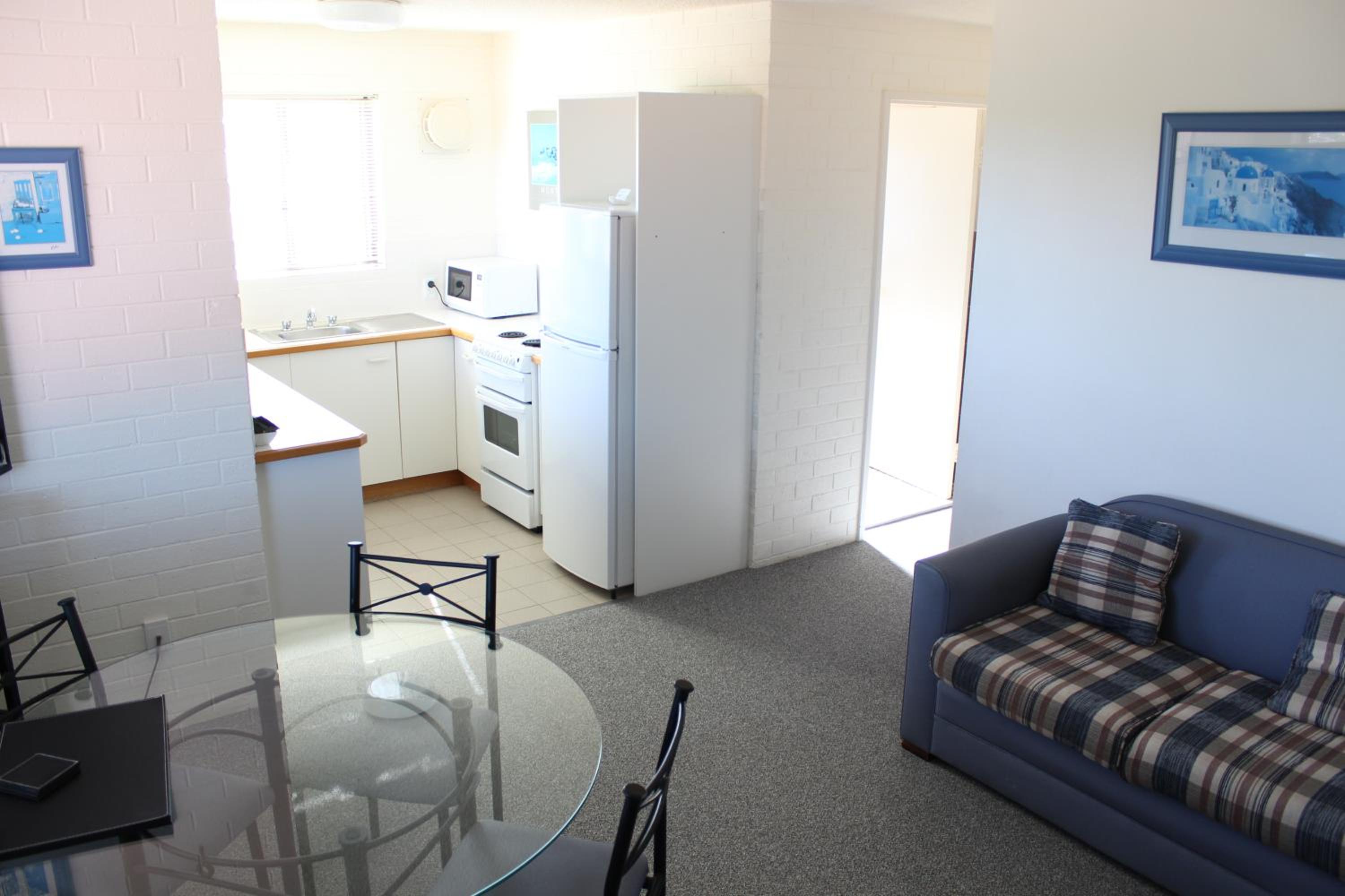 Three-Bedroom Apartment photo 3