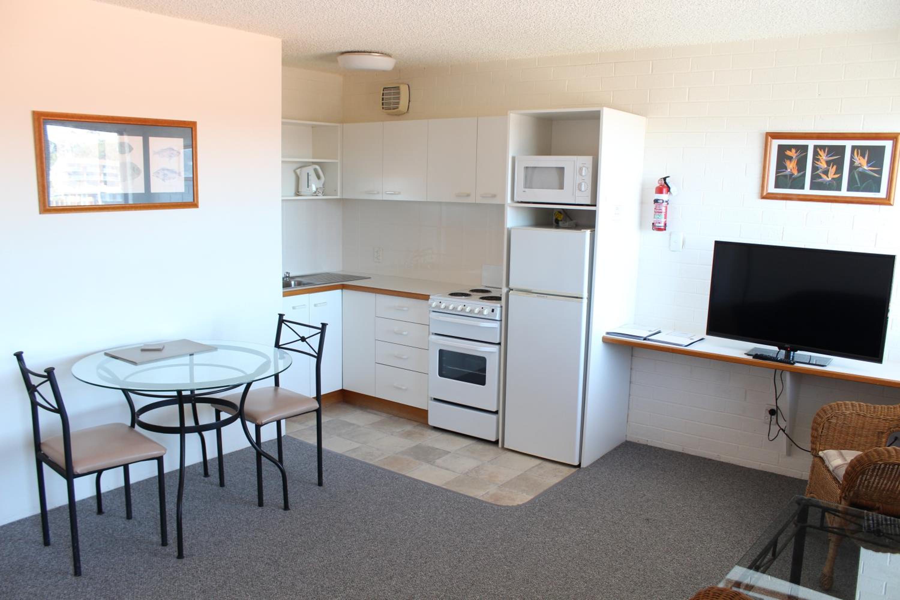 One-Bedroom Apartment photo 2