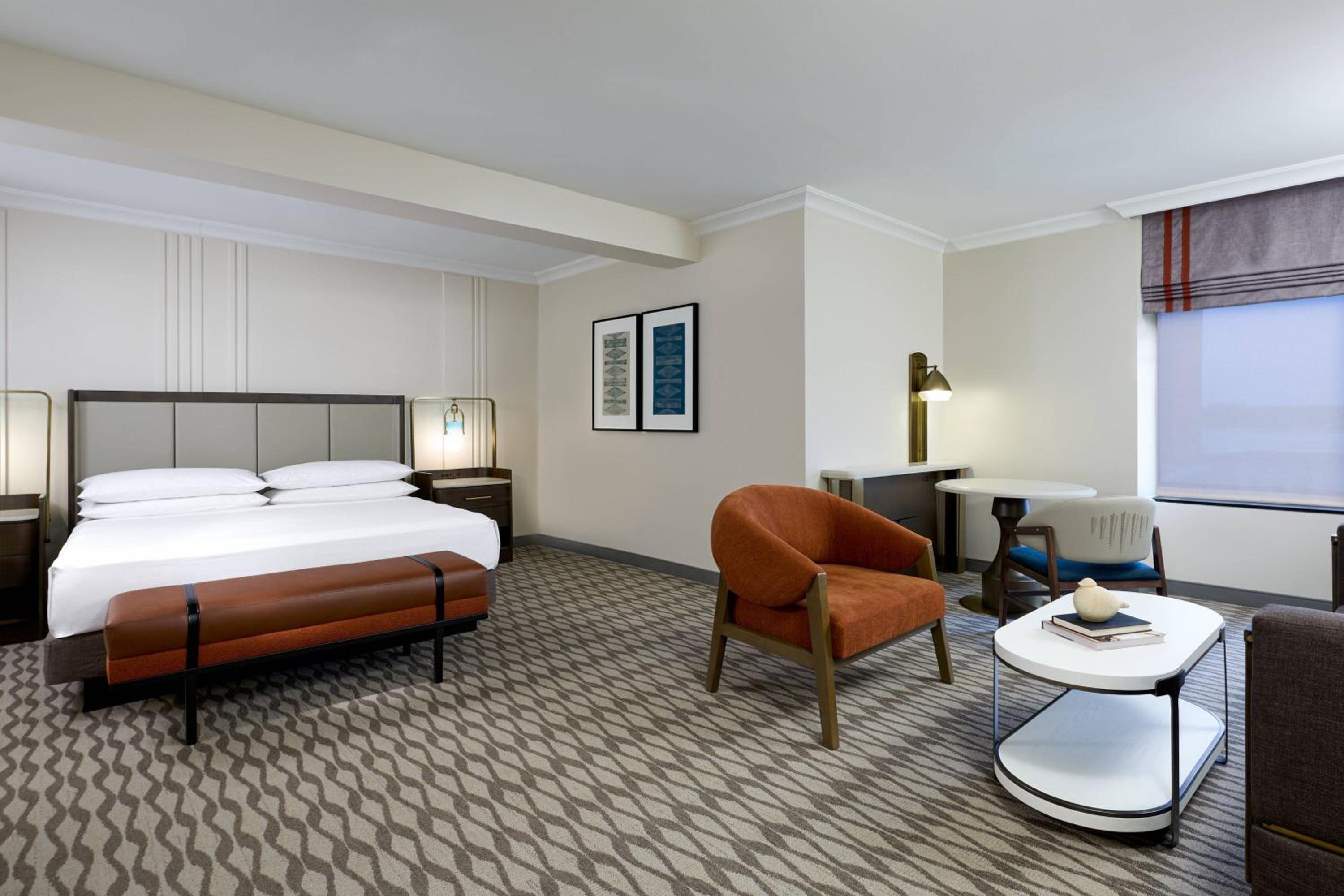 Larger Guest Room, King Bed - Photo 3