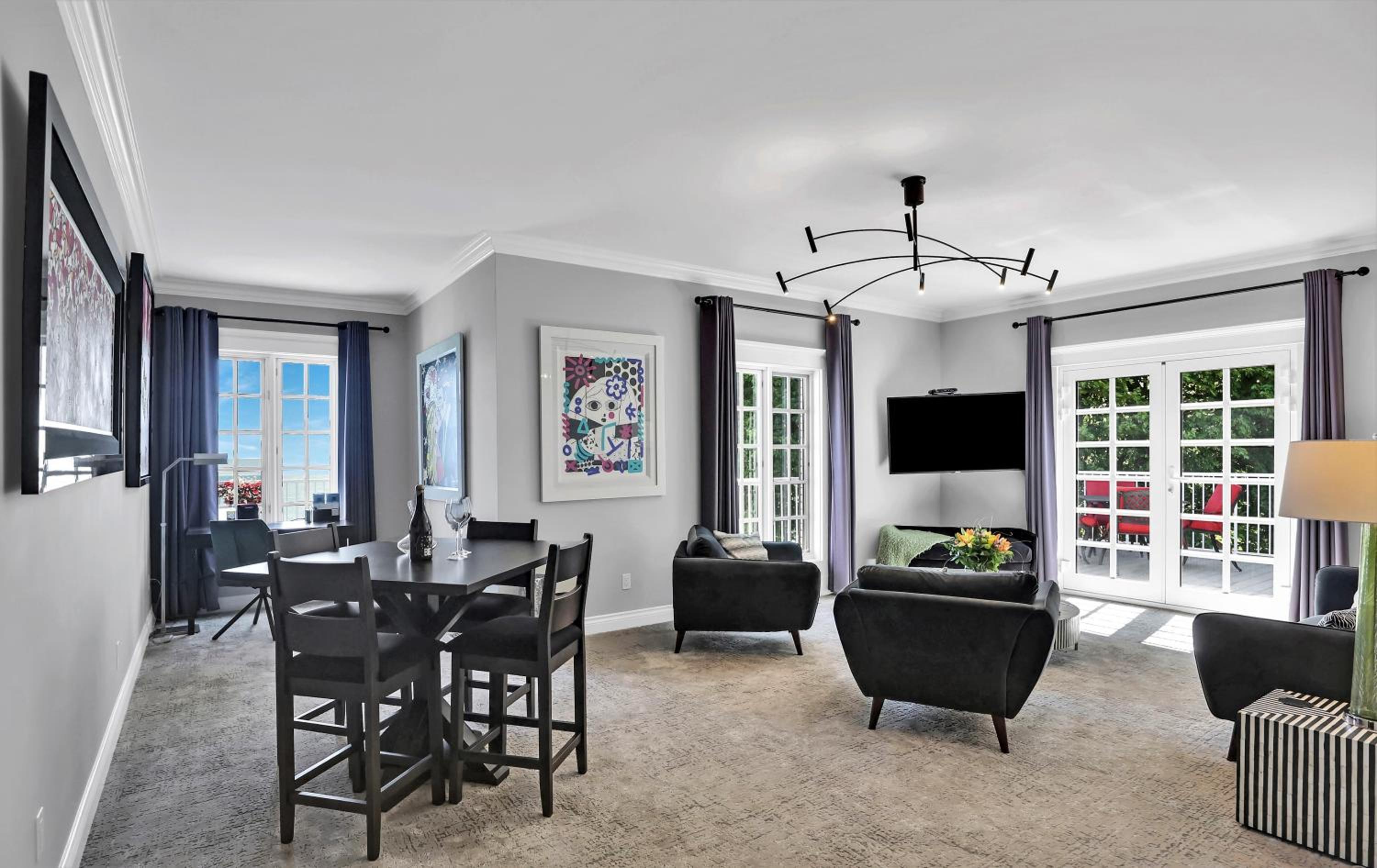 Deluxe Suite photo 1
