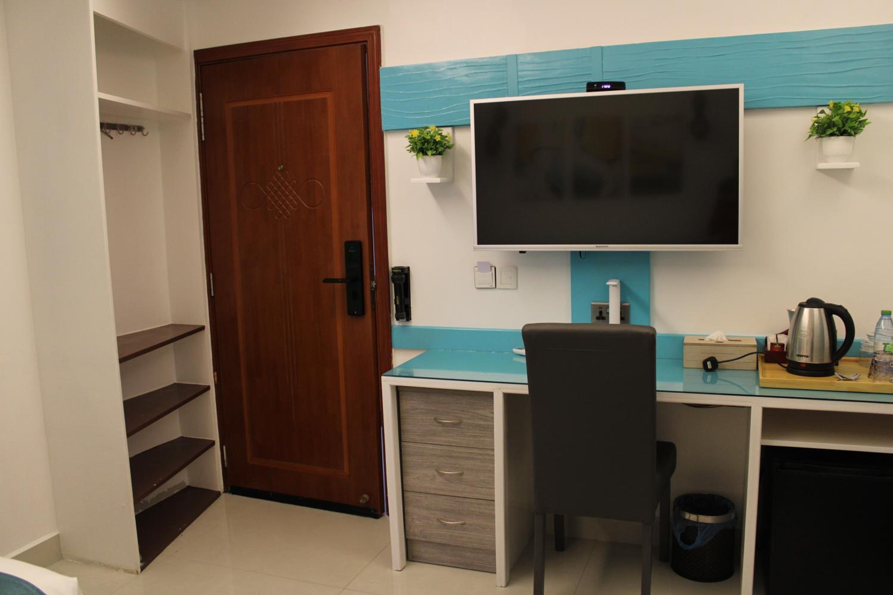 Standard Double or Twin Room - Photo 5