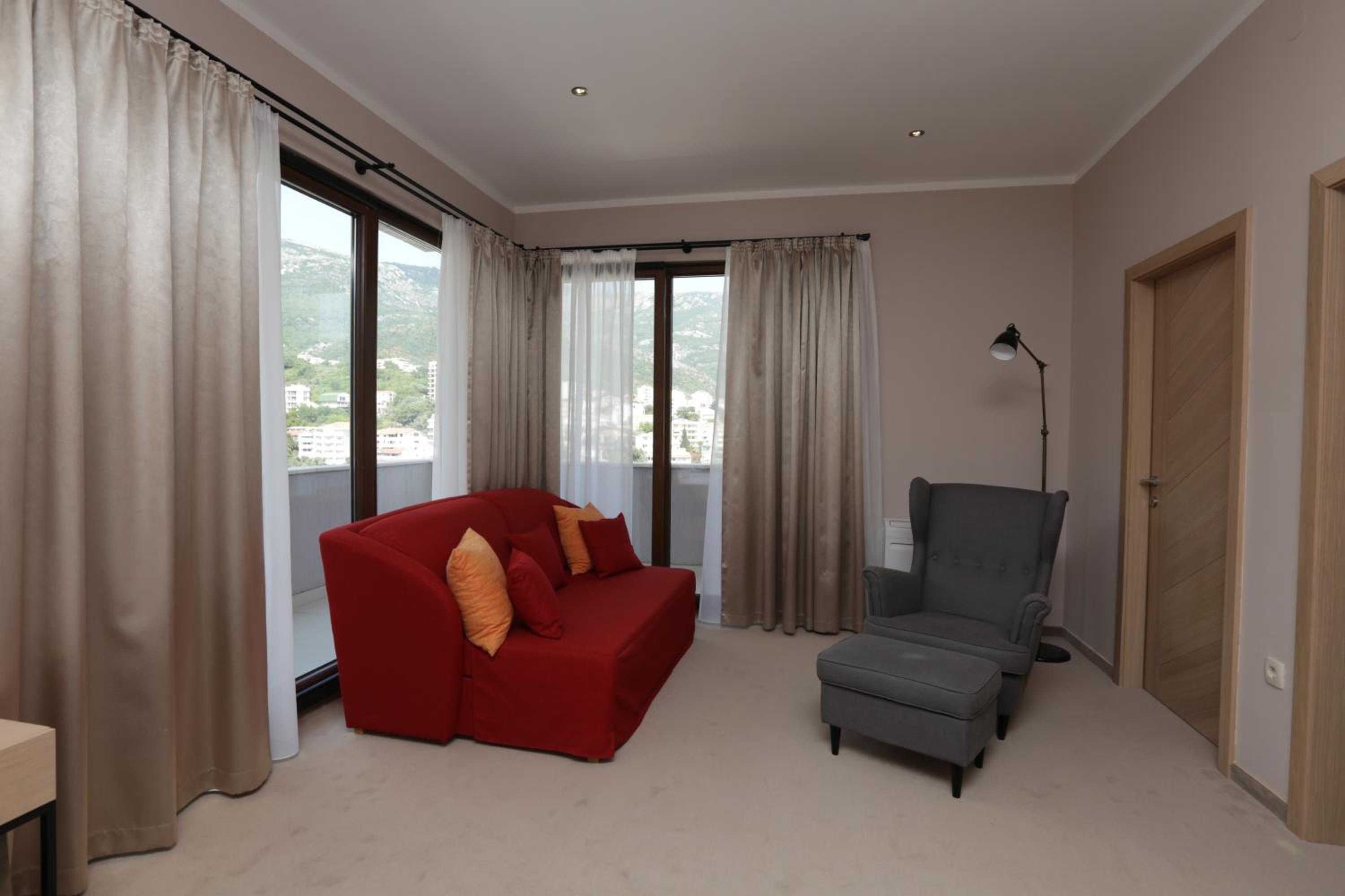 Junior Suite with Mountain View photo 2