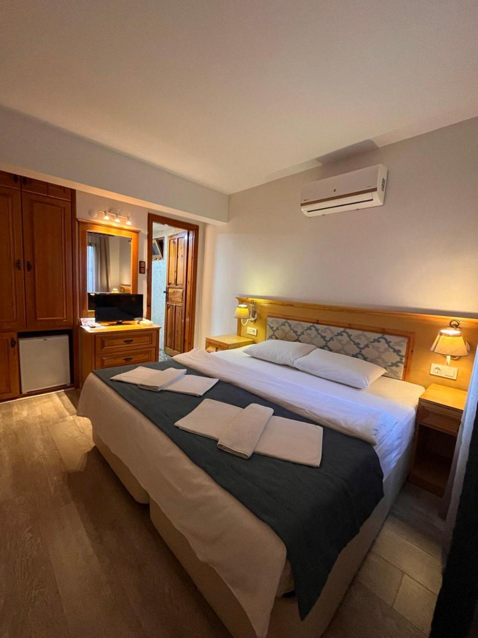 Small Double Room - Photo 1