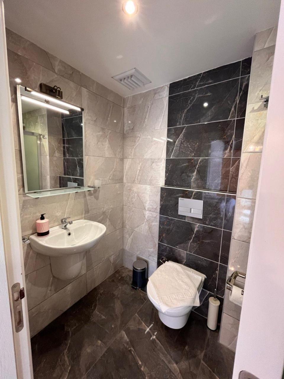 Suite with Sea View - Photo 4