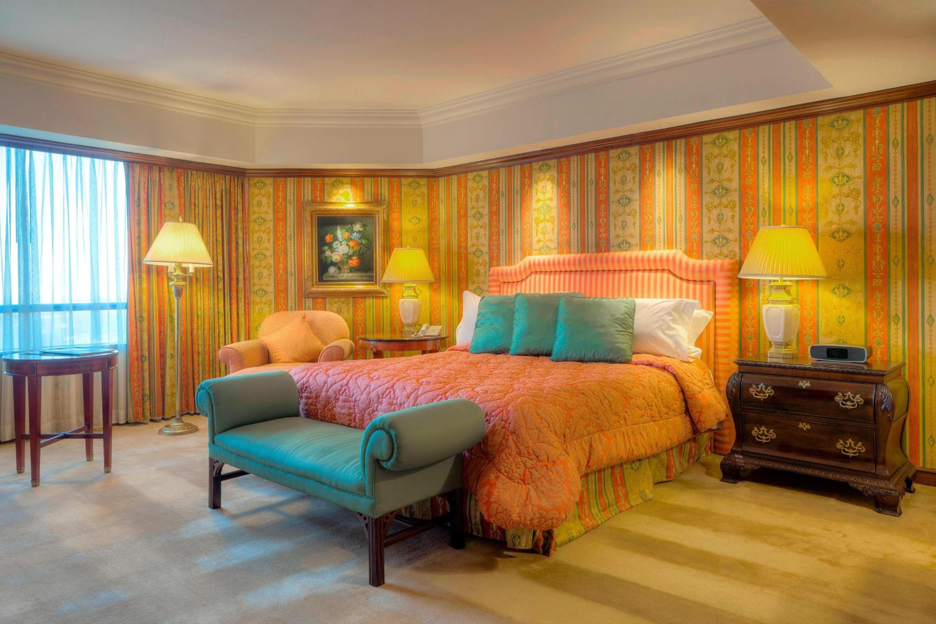 One-Bedroom Governor Suite with Terrace thumbnail 5