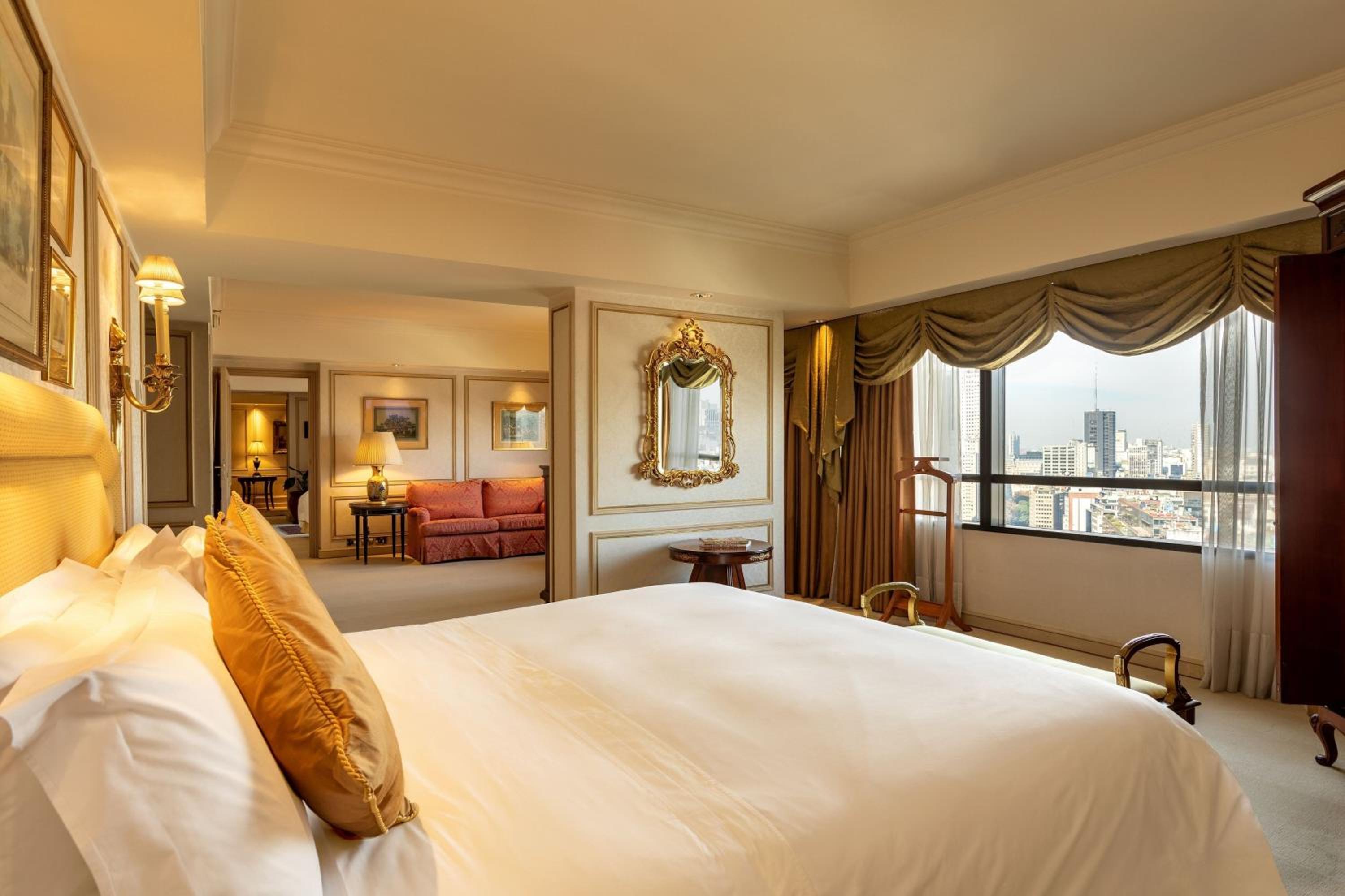 Four-Bedroom Presidential Suite with City view - Top Floor