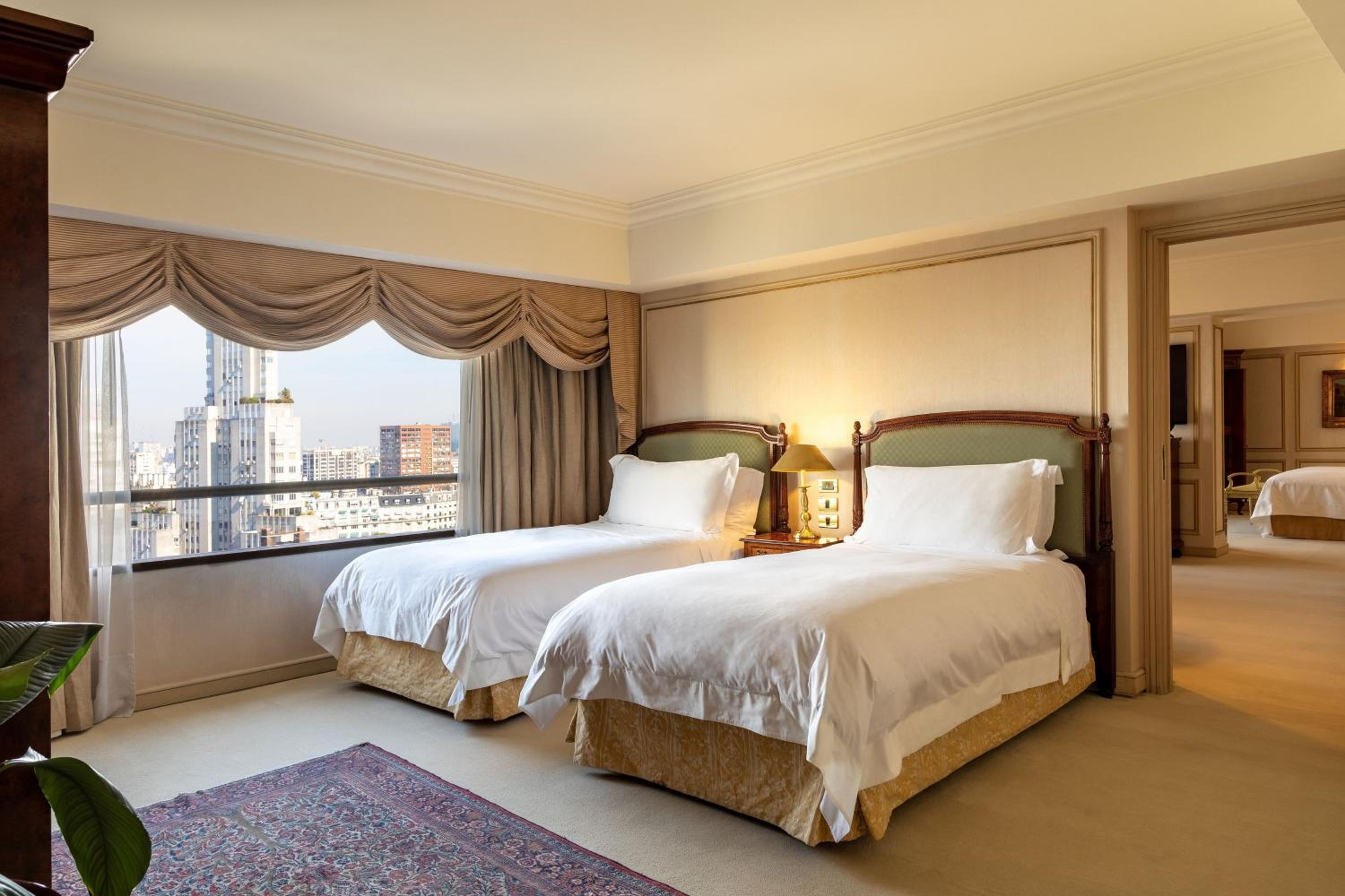 Four-Bedroom Presidential Suite with City view - Top Floor
