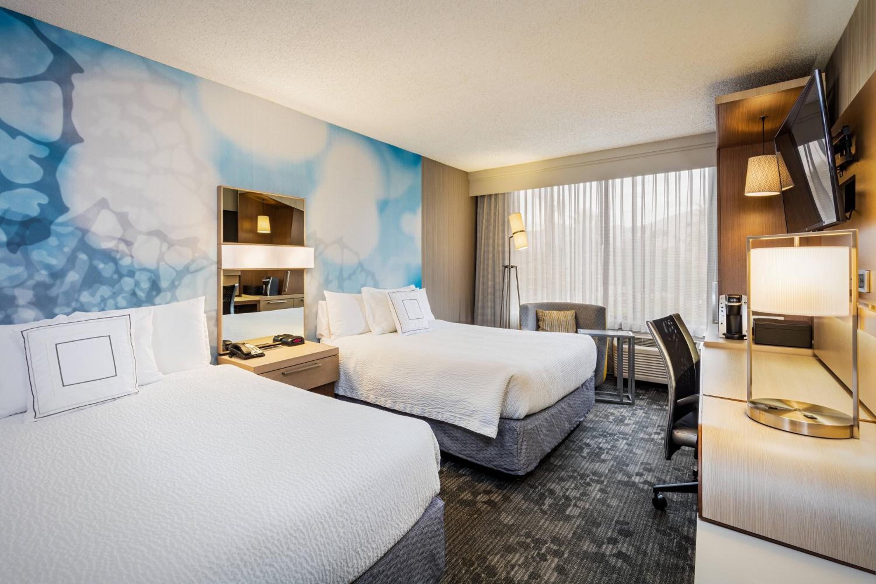 Queen Room with Two Queen Beds - Photo 1