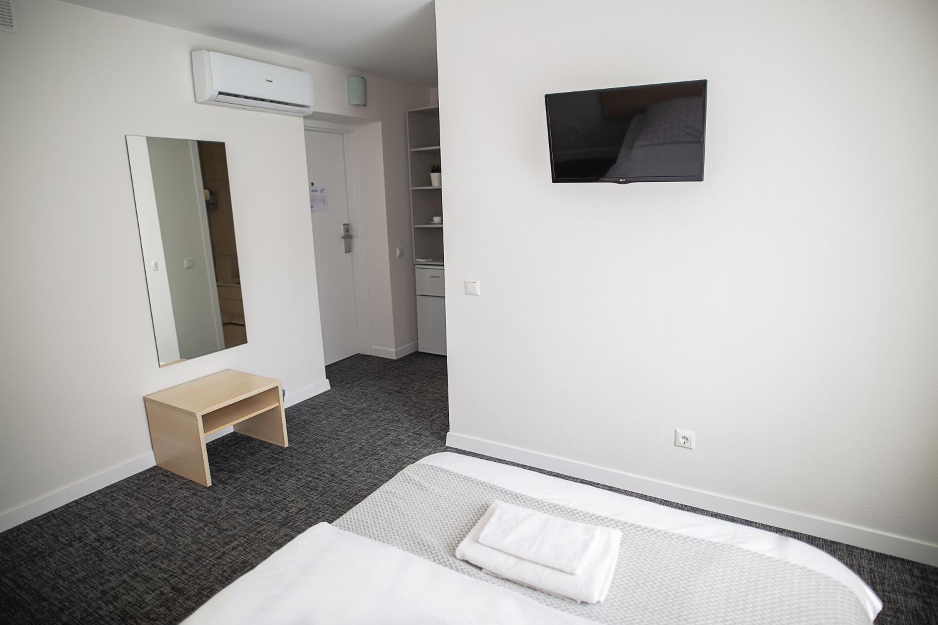 Single Room photo 2