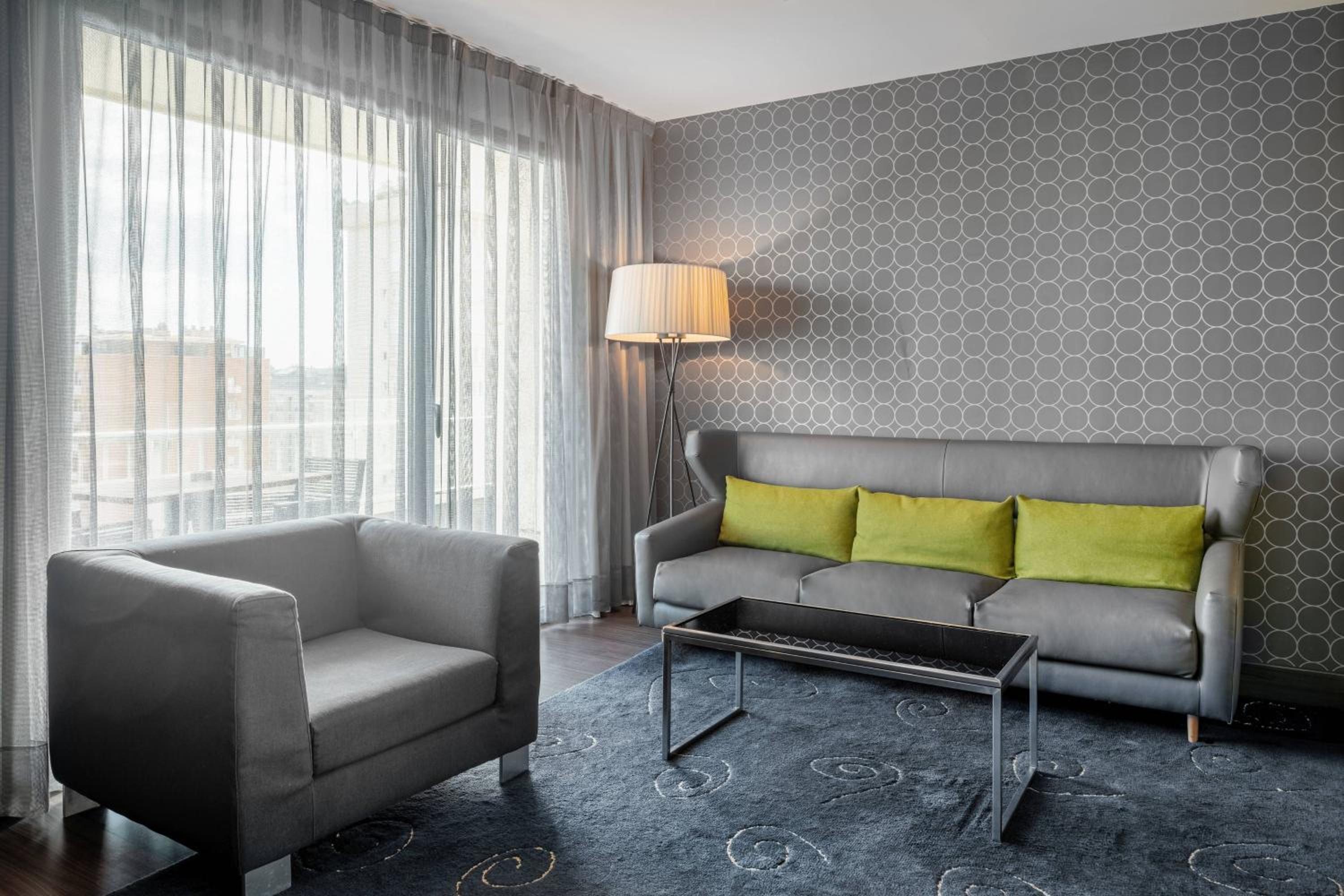 Two-Bedroom Suite with One King and Two Twin Beds