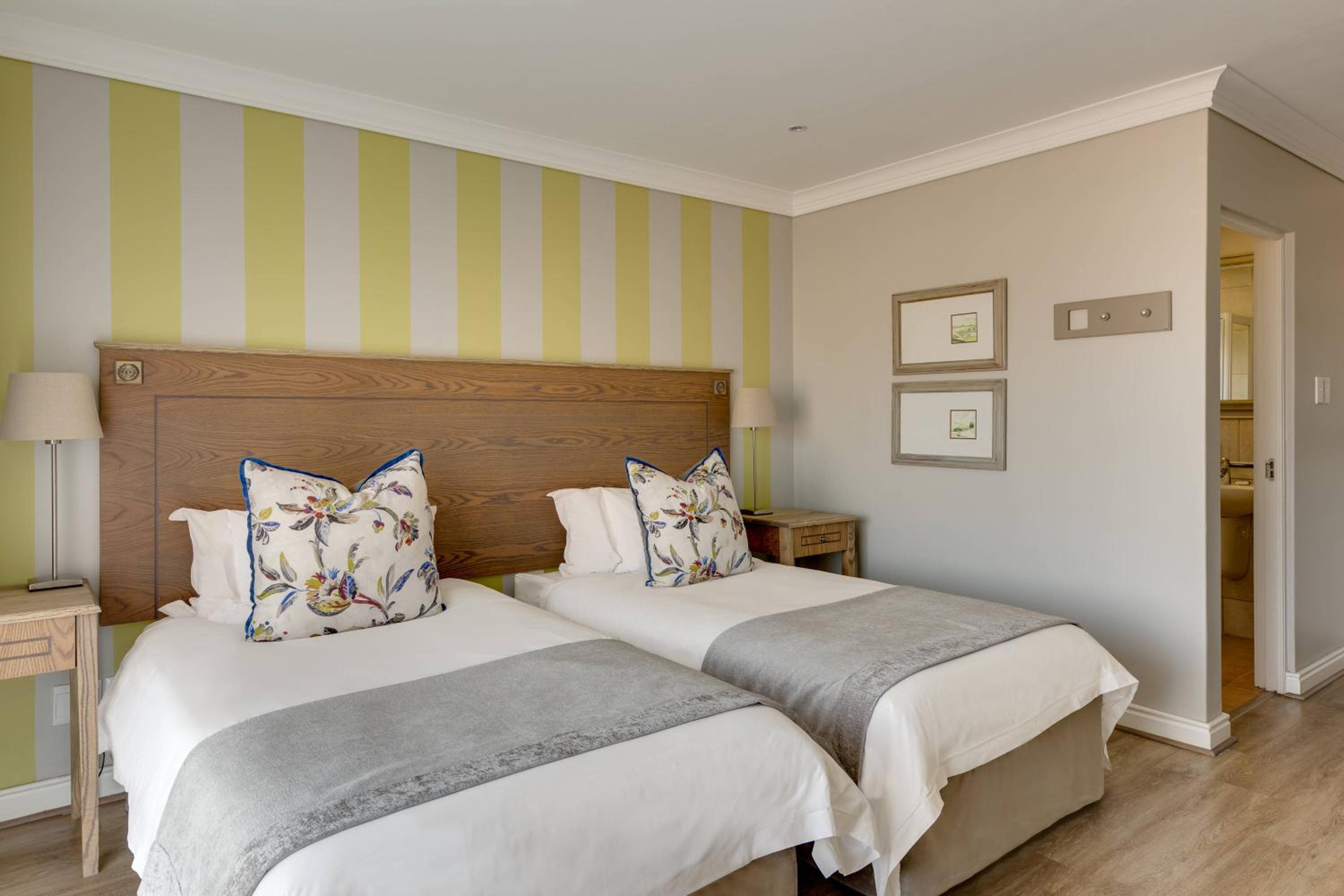 Guest room, 2 Twin - Photo 1