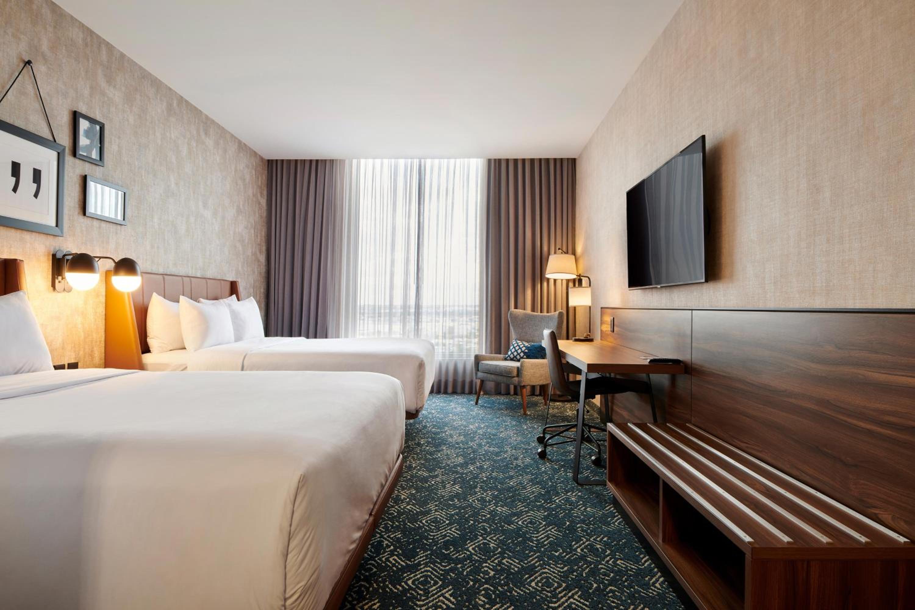 Traditional Guest room with 2 Queen Bed - Photo 3
