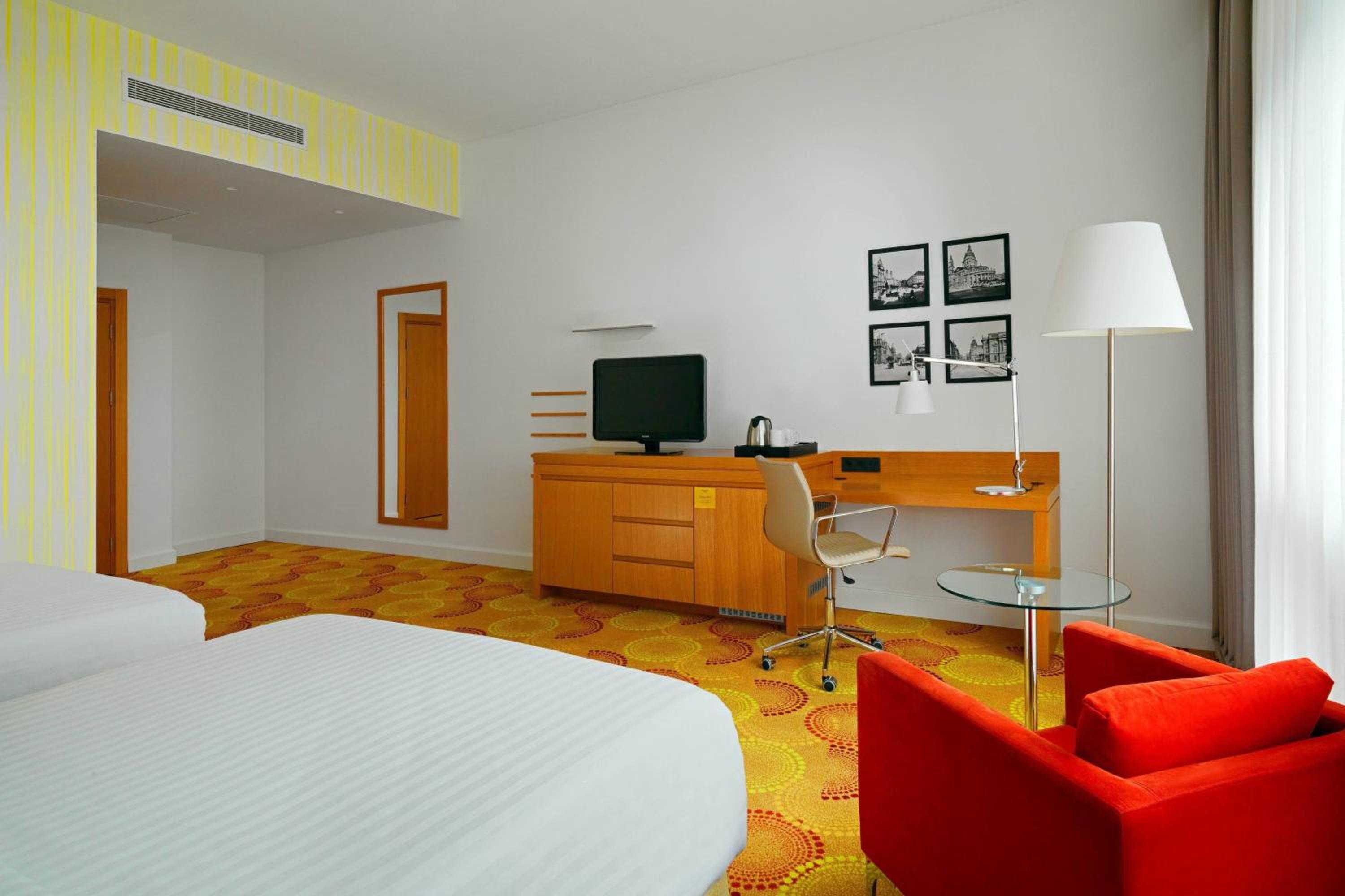 Deluxe Grand Room with Two Double Beds