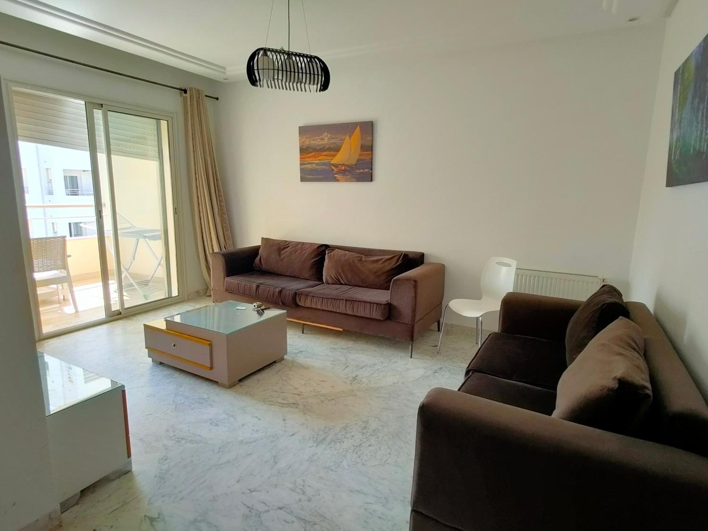 One-Bedroom Apartment photo 1