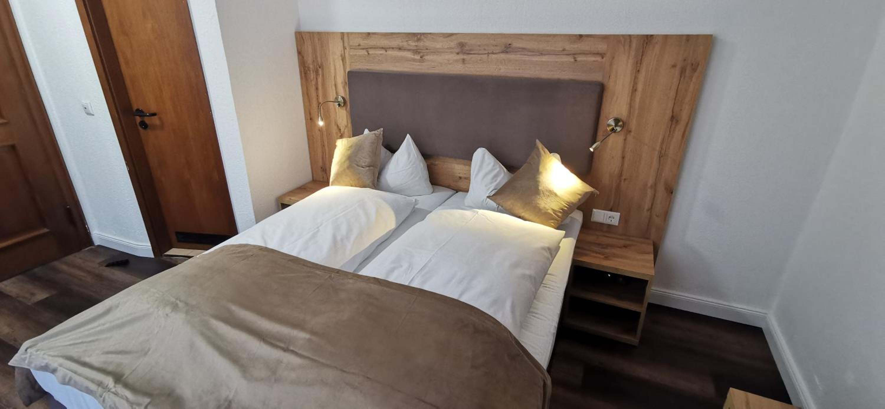 Economy Double Room - Photo 1