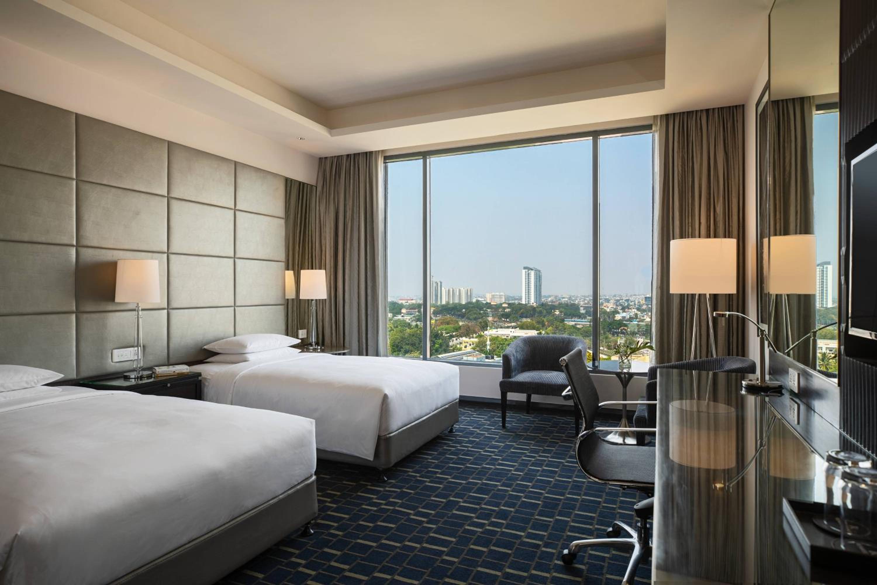 Twin Room Twin Room