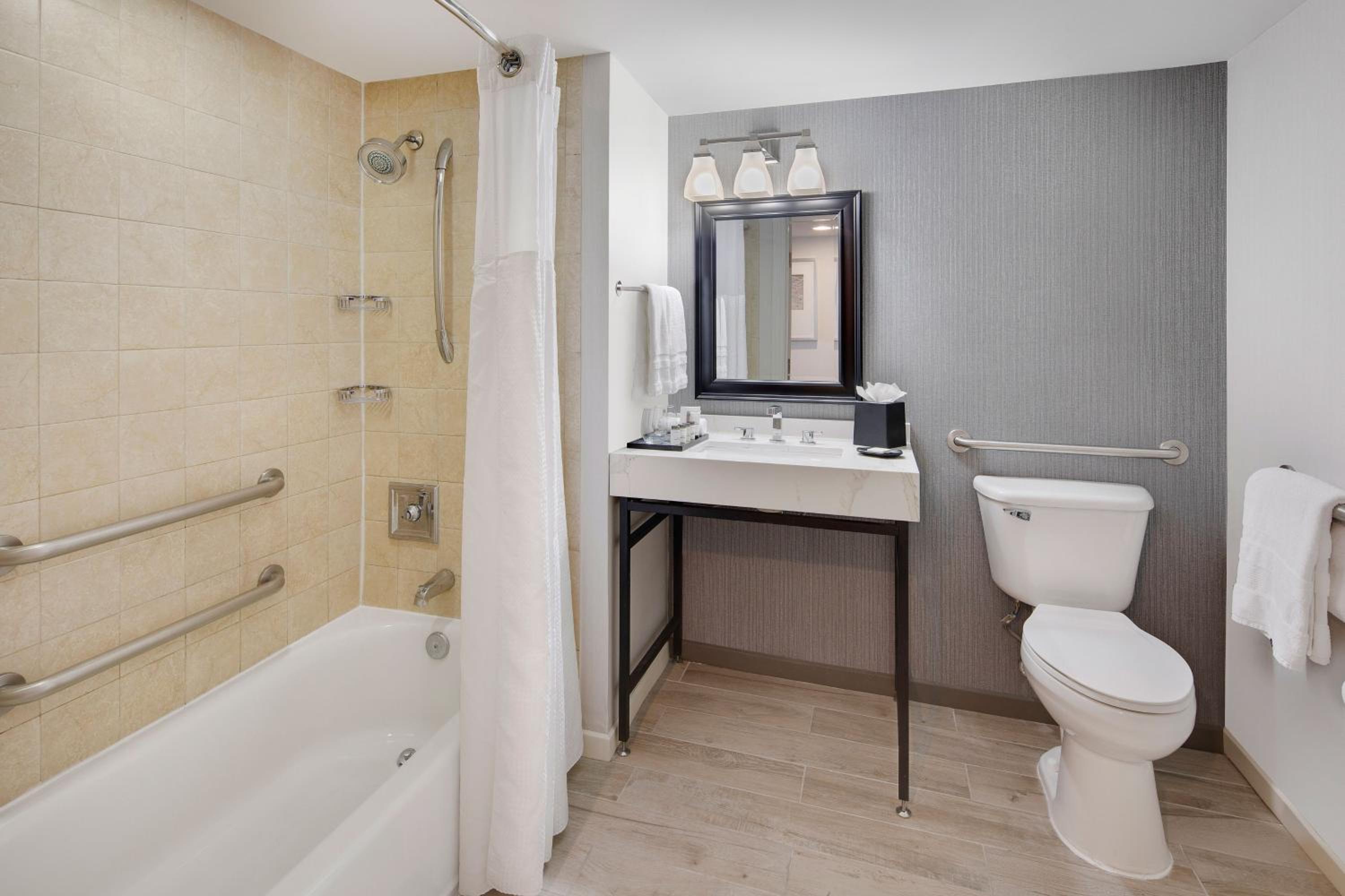 Deluxe, Guest room, 2 Queen