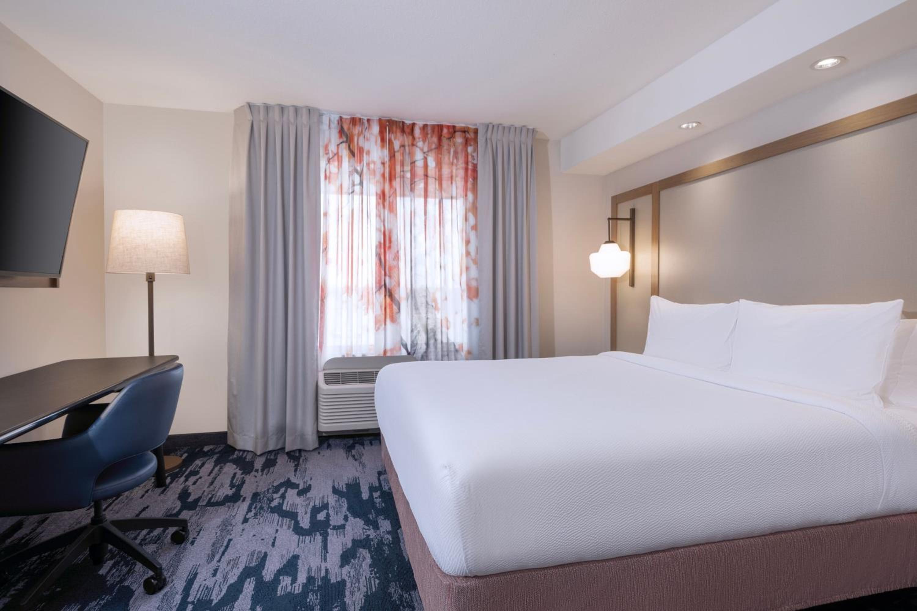 King Suite - Photo 3