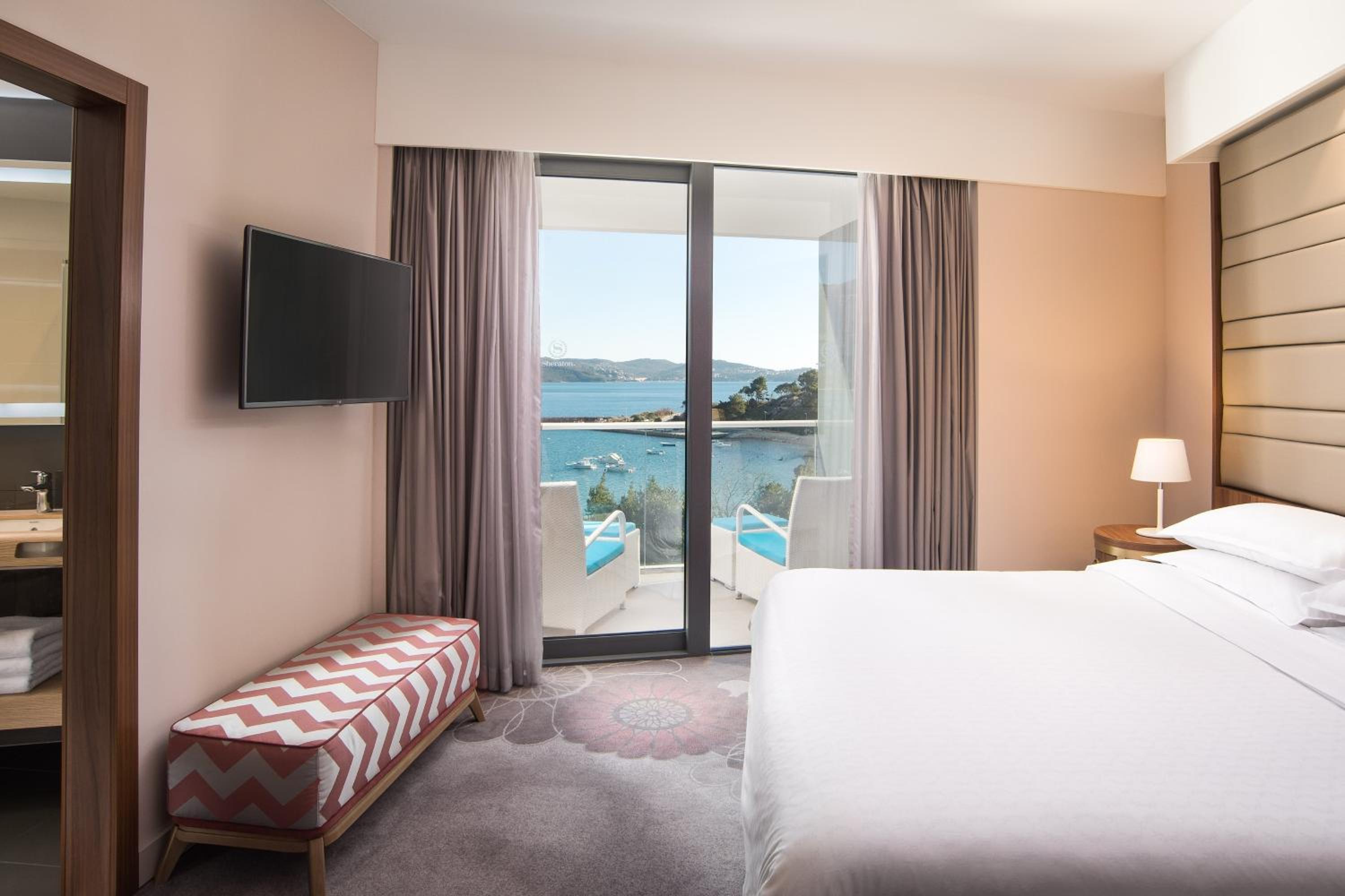 Executive Suite with Balcony