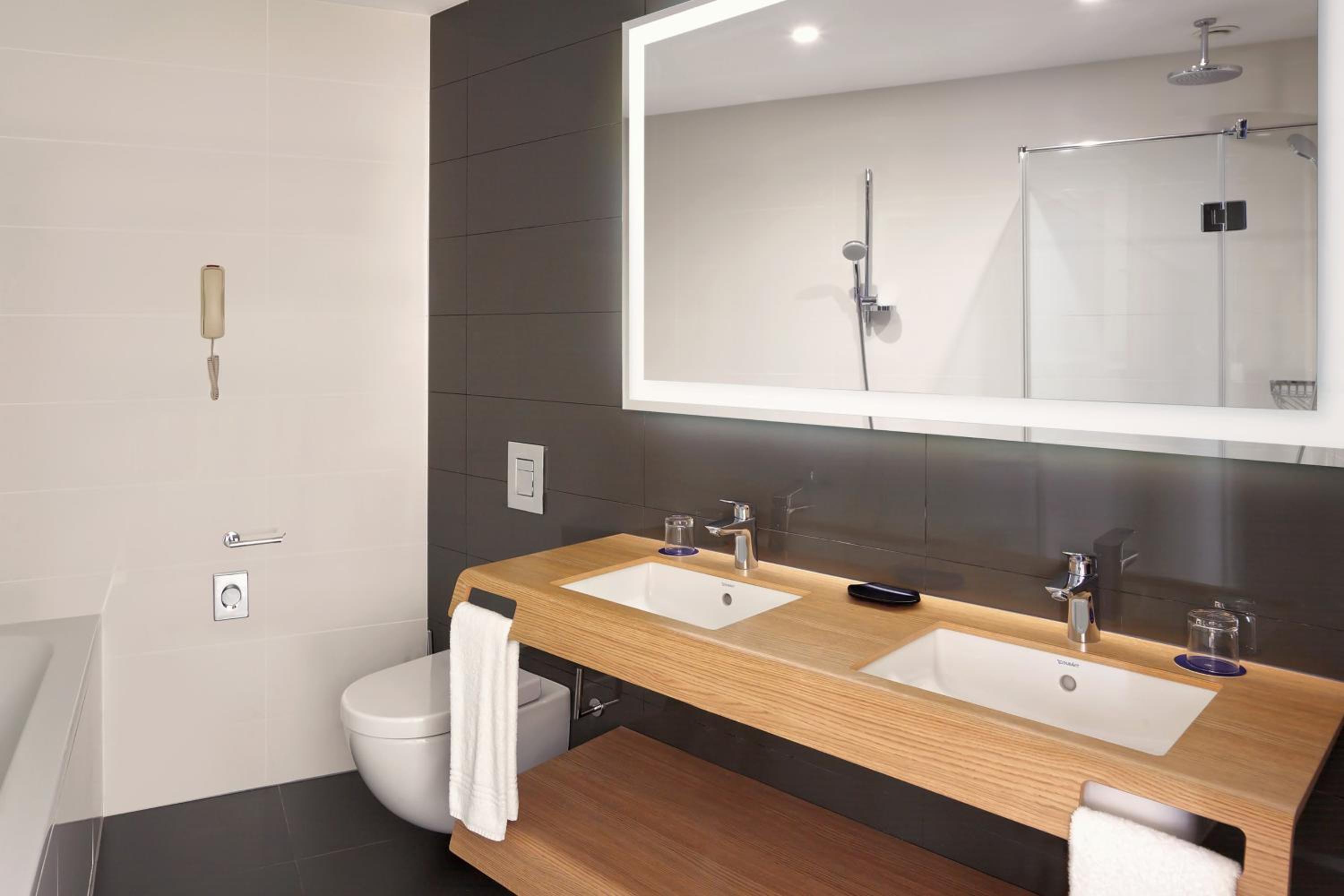 Executive Suite with Balcony