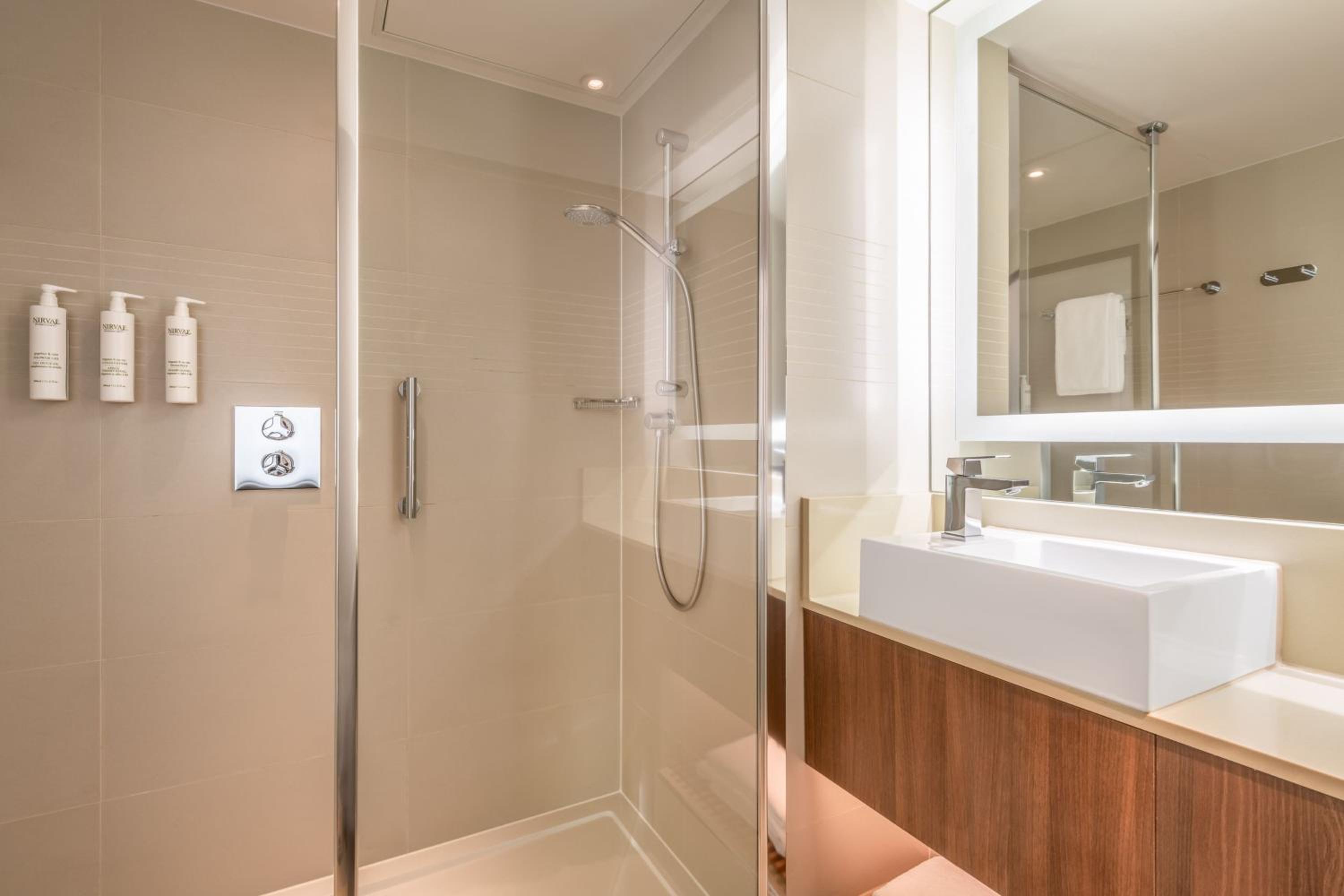 Deluxe Guest room, 1 King