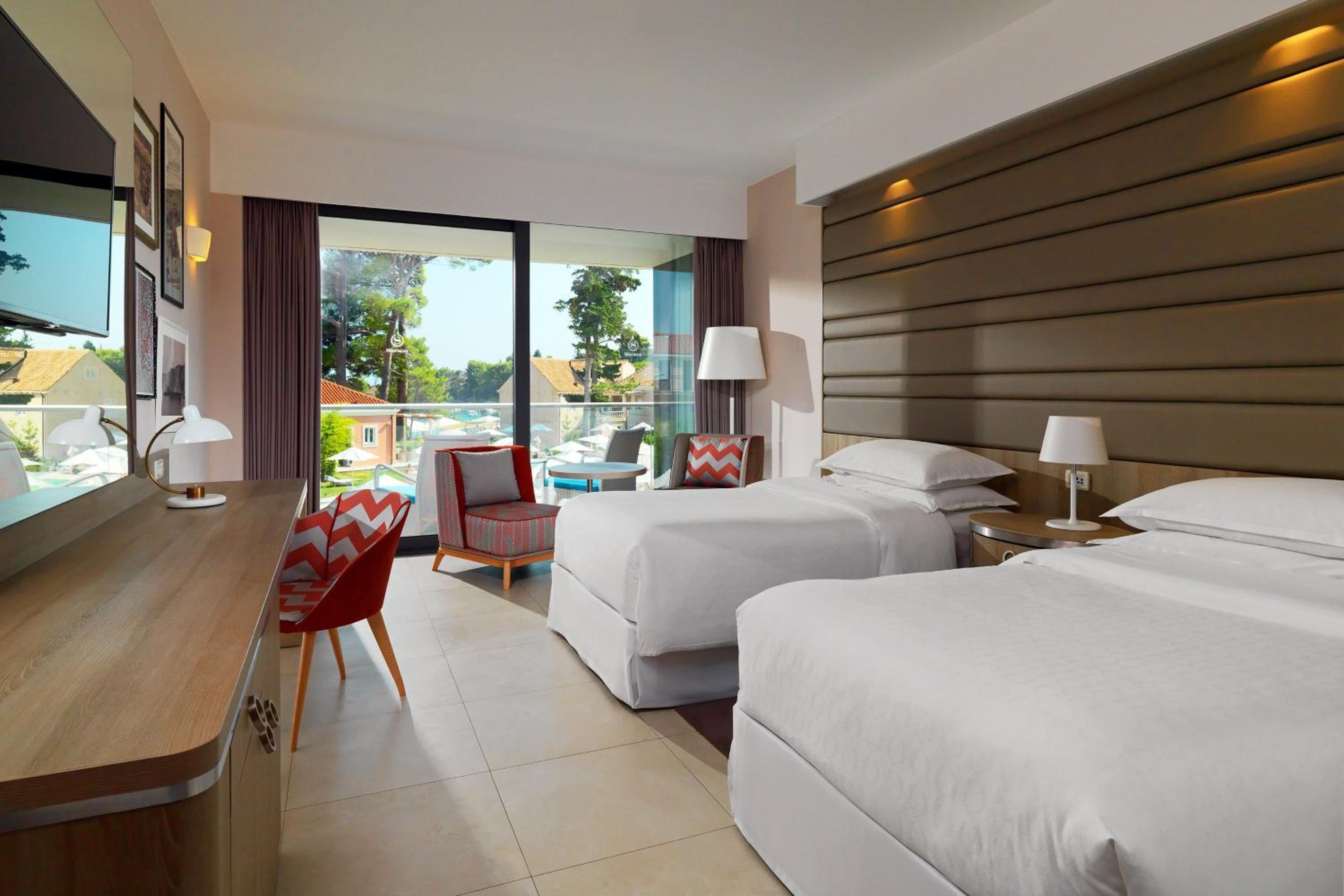 Classic Twin Room with Courtyard View