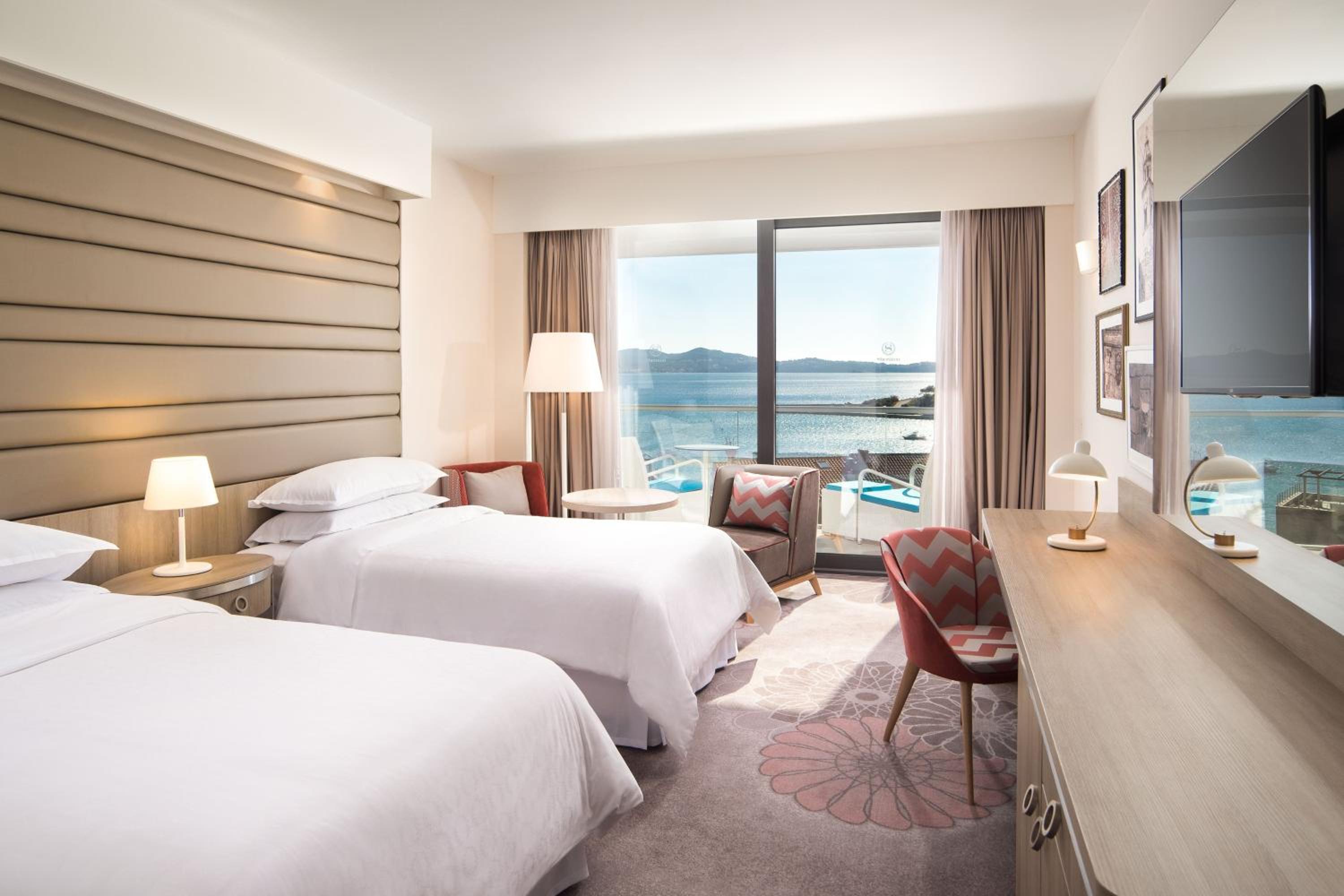 Deluxe Twin Room with Balcony and Sea View