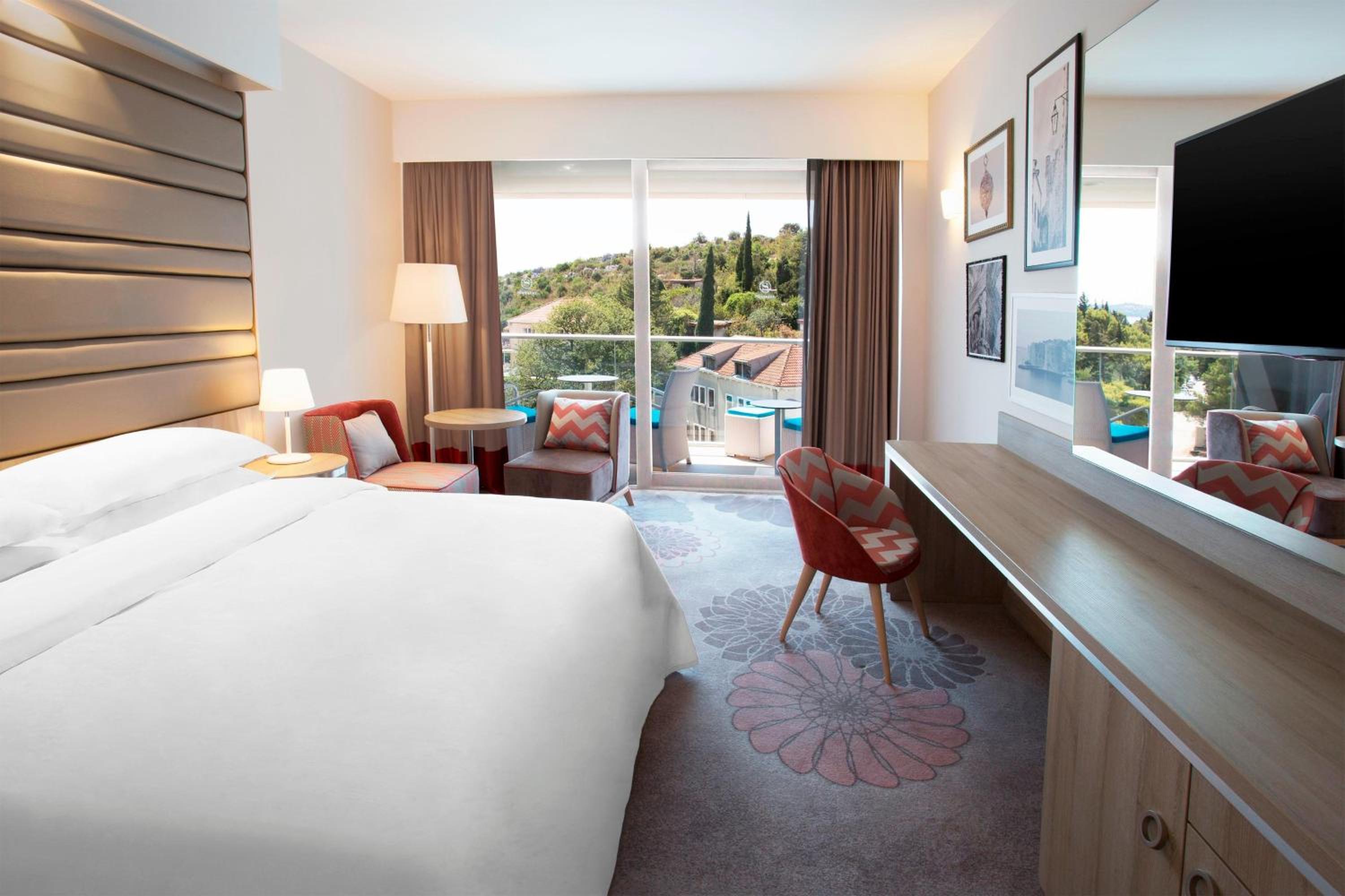 Classic King Room with Balcony