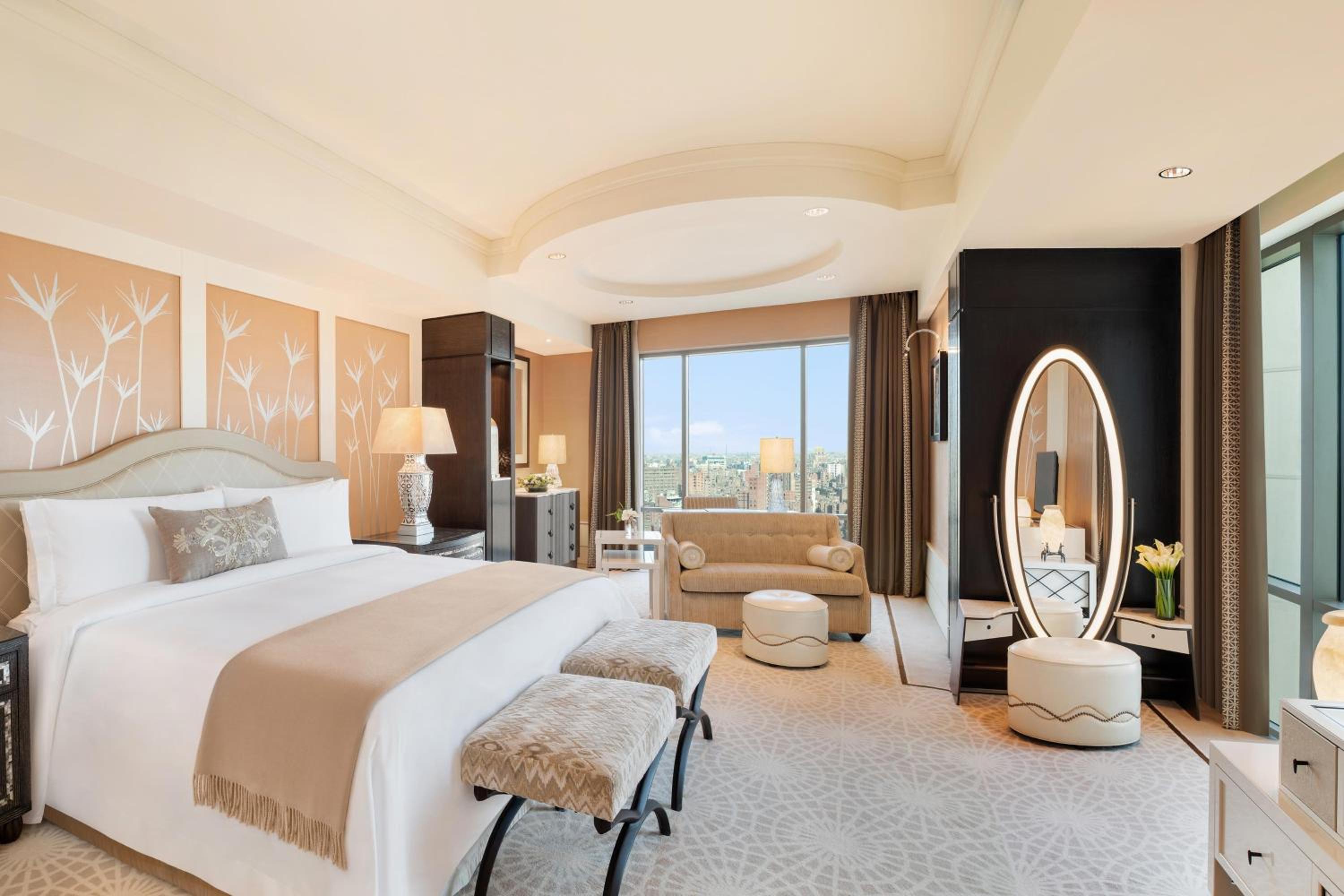 Superior, City View, Guest room, 1 King