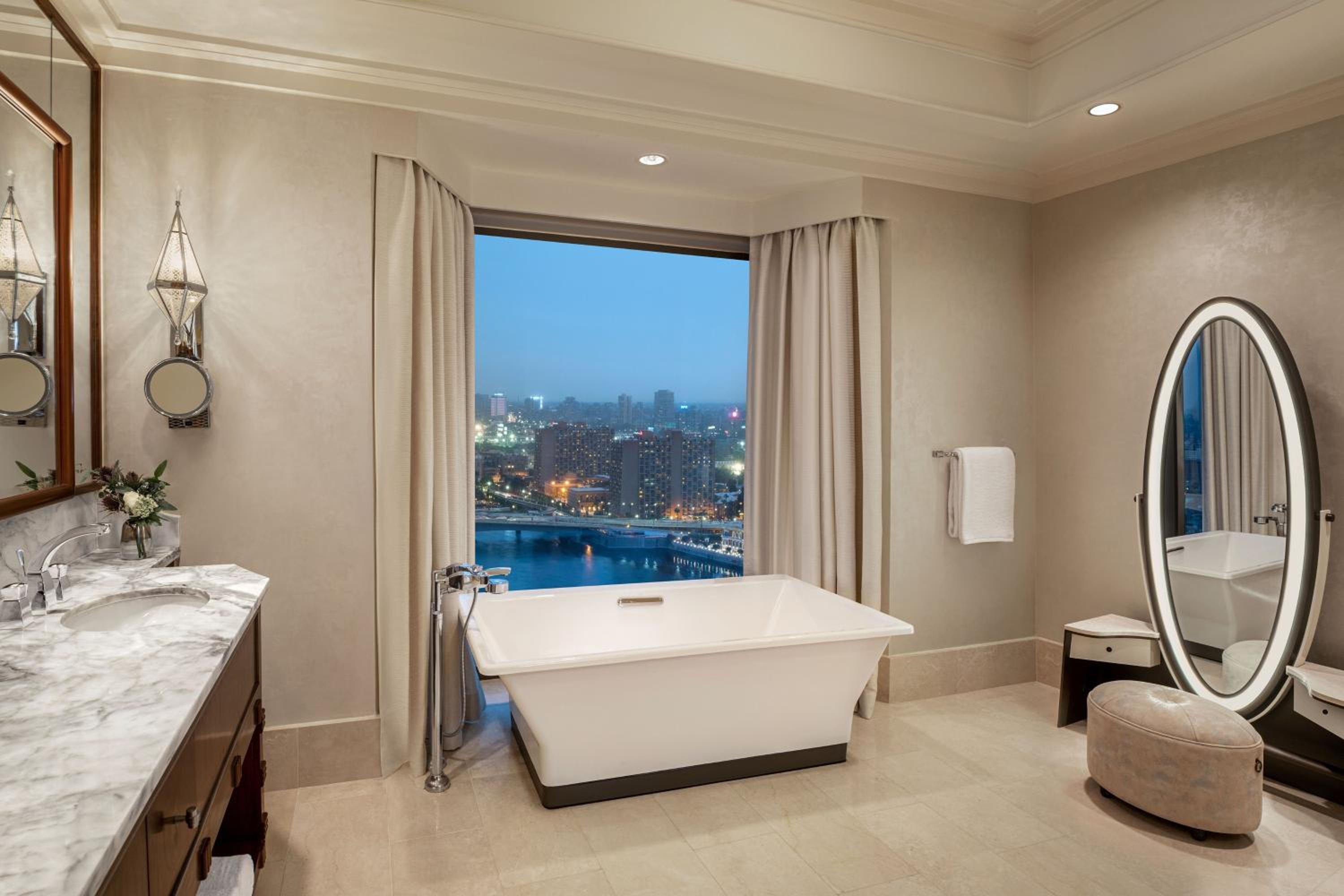St.Regis Apartment, 3 Bedroom Apartment, The Nile view thumbnail 6
