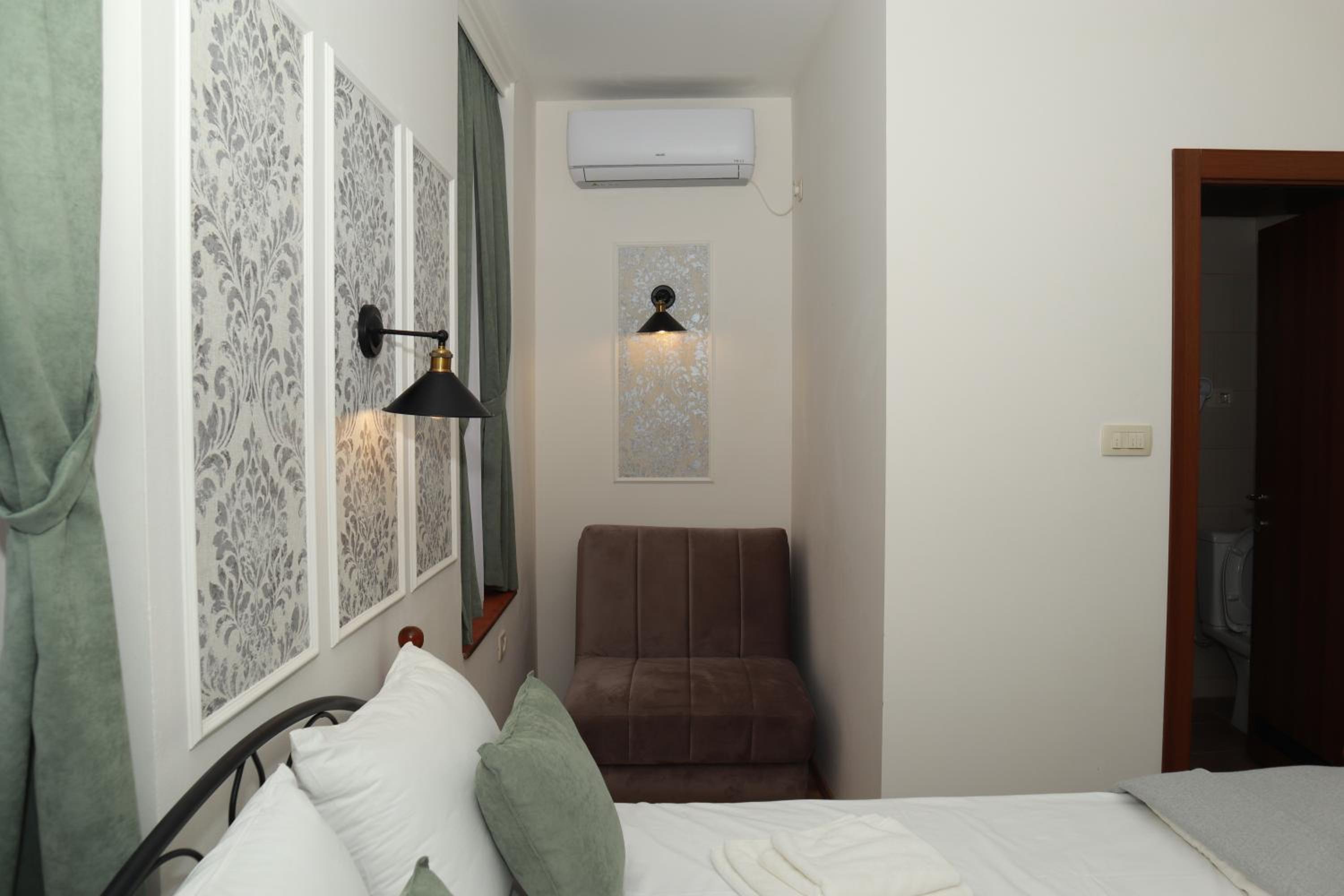 Double or Twin Room photo 1